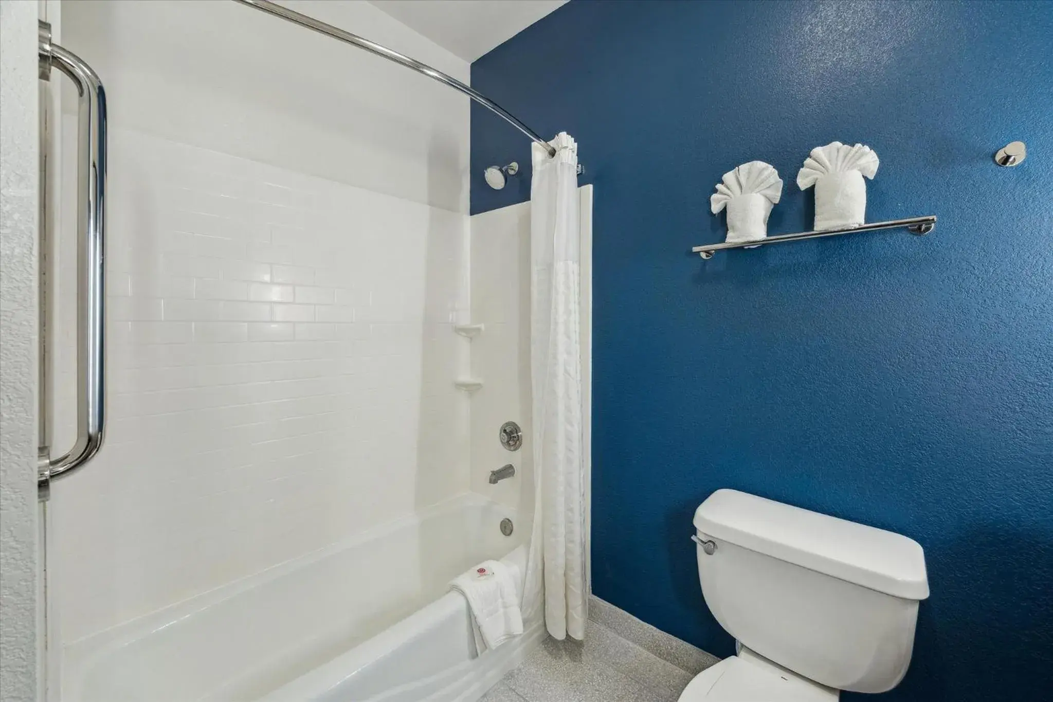 Suite with Two Double Beds in Comfort Suites - Near the Galleria Suite with Two Double Beds in Comfort Suites - Near the Galleria