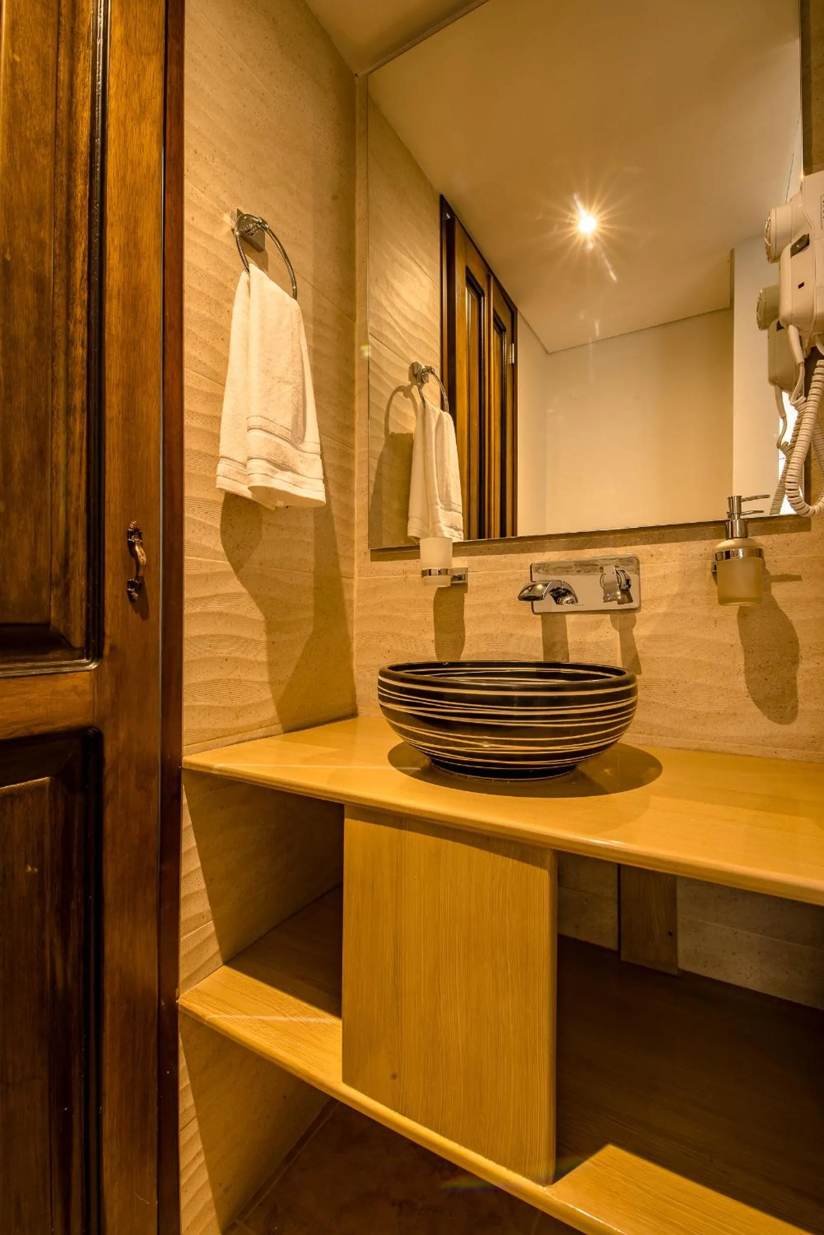 Bathroom in Hotel Boutique Marbore