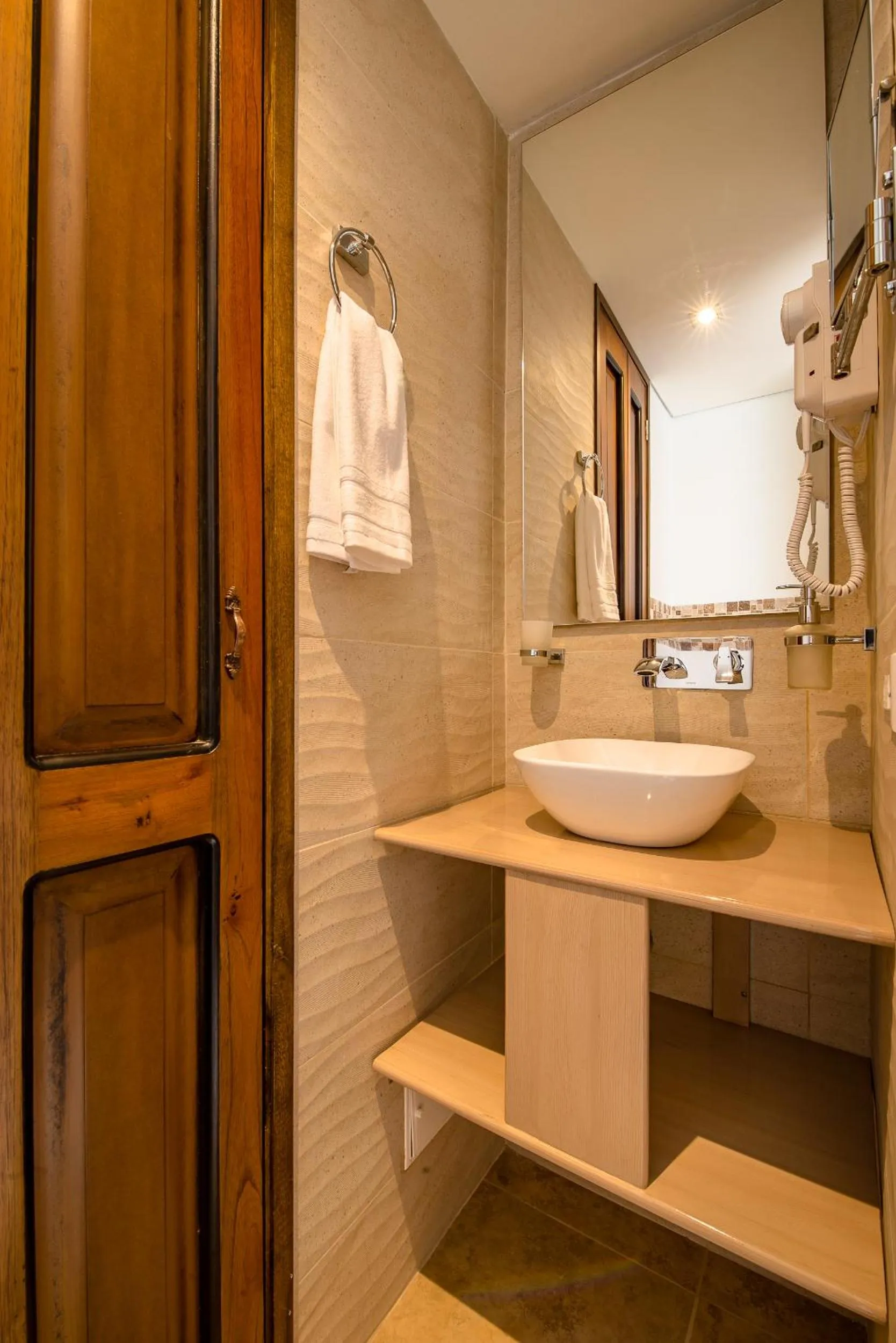 Bathroom in Hotel Boutique Marbore