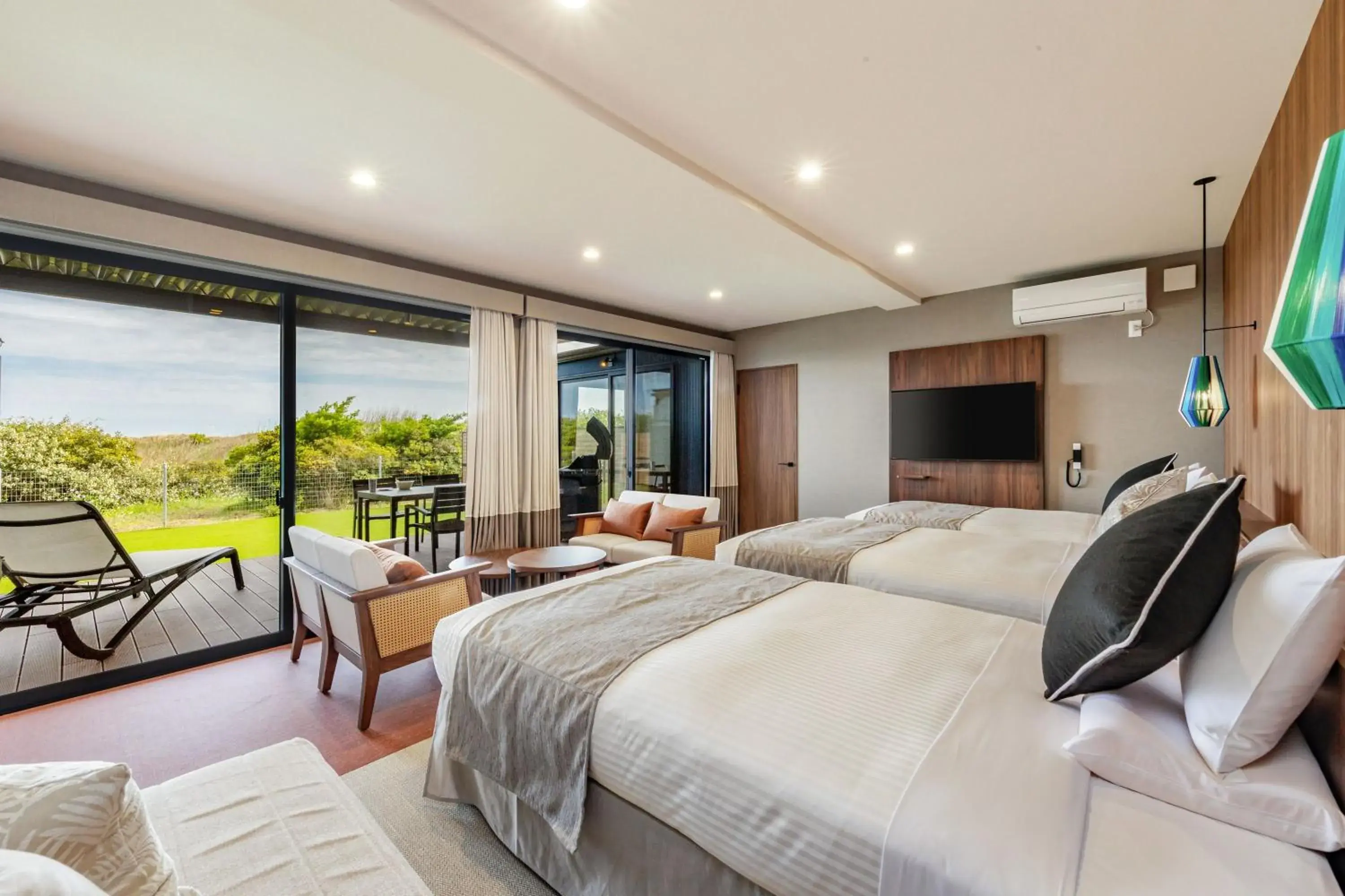 Natural landscape, Bed in KAMENOI HOTEL Kujukuri Natural landscape, Bed in KAMENOI HOTEL Kujukuri