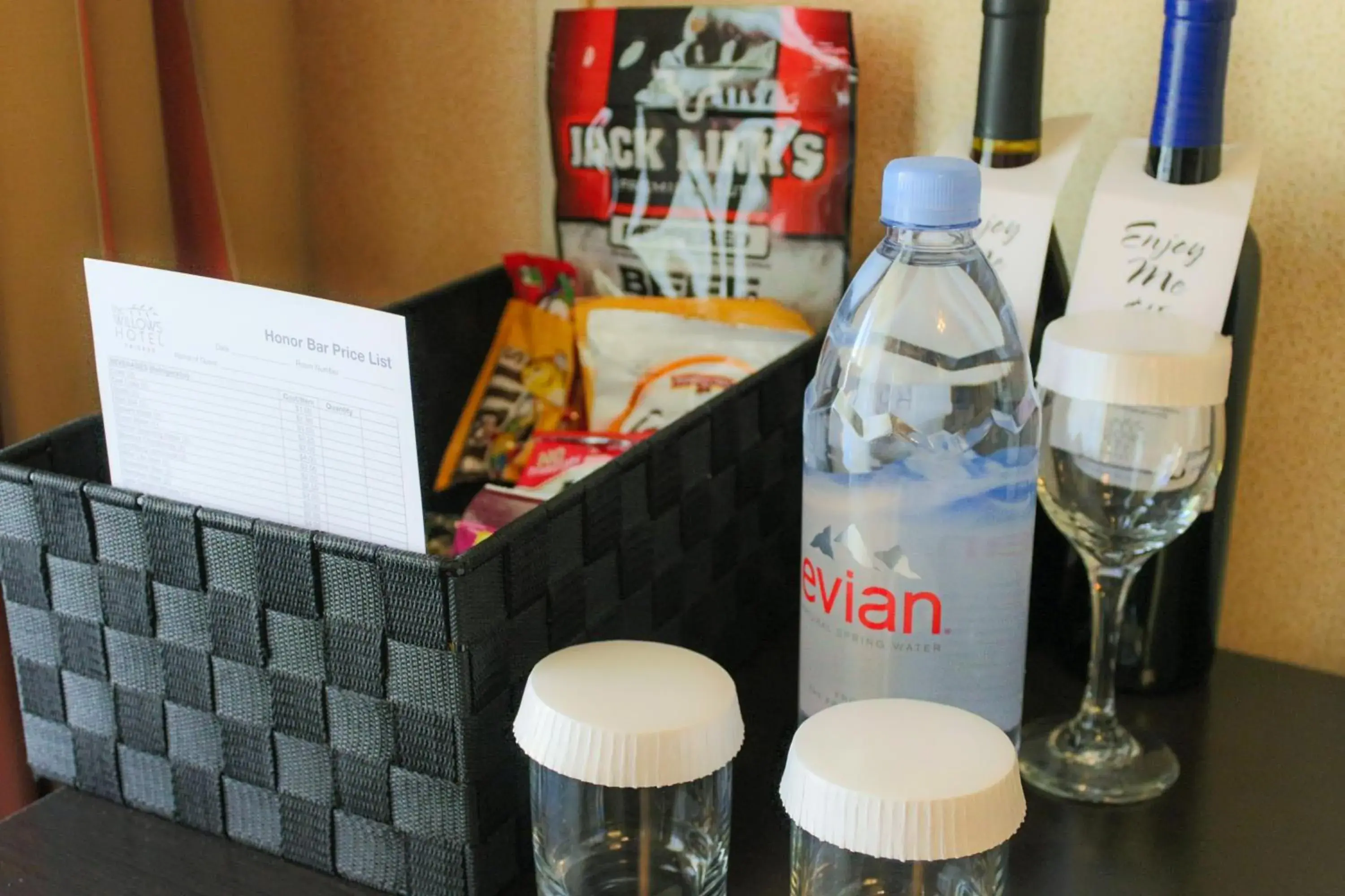 Food and drinks in The Willows Hotel Food and drinks in The Willows Hotel