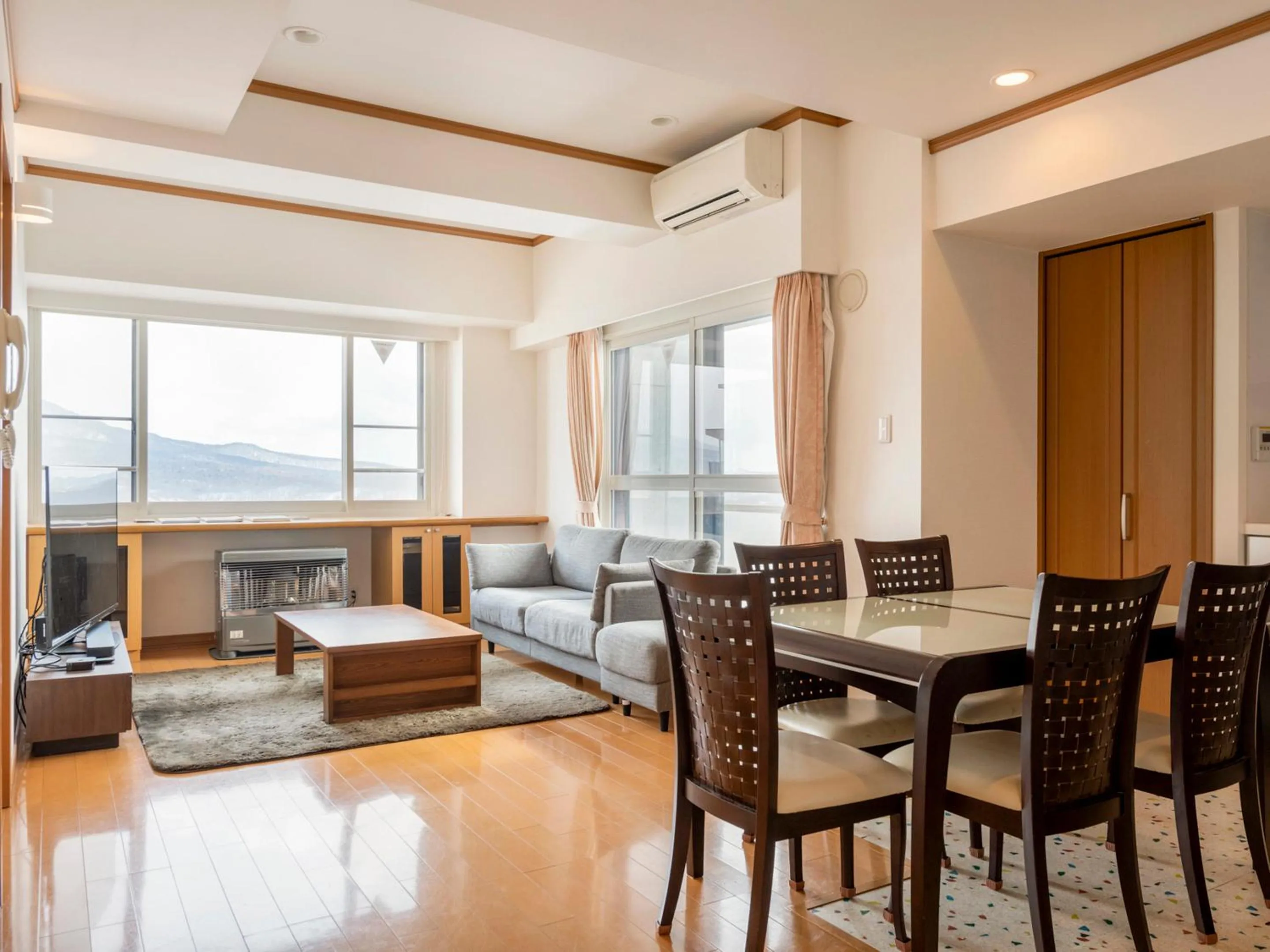 Living room in Mountainside Palace