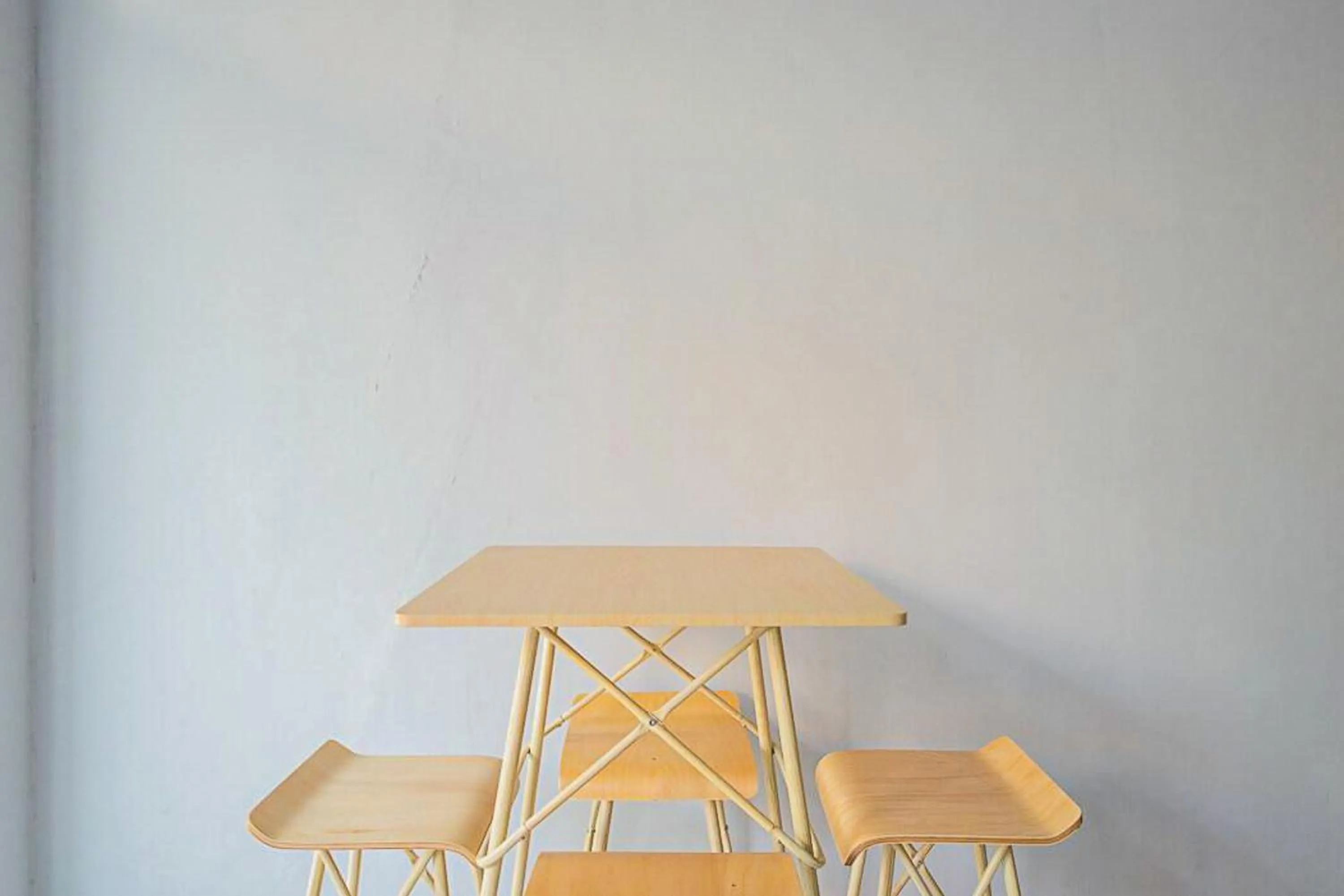 Seating area in RedDoorz Plus Syariah @ Raya Nginden 2