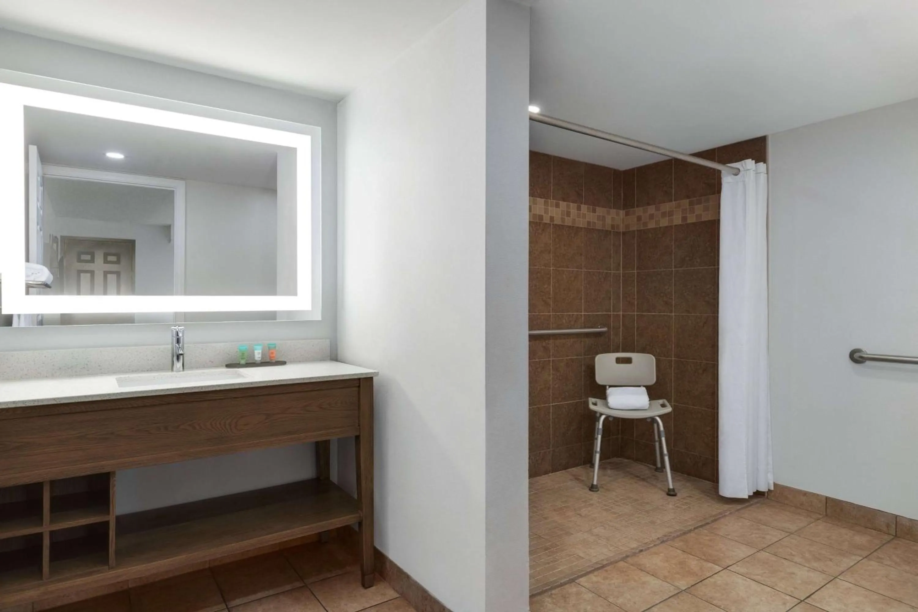 Shower in La Quinta by Wyndham Oceanfront Daytona Beach