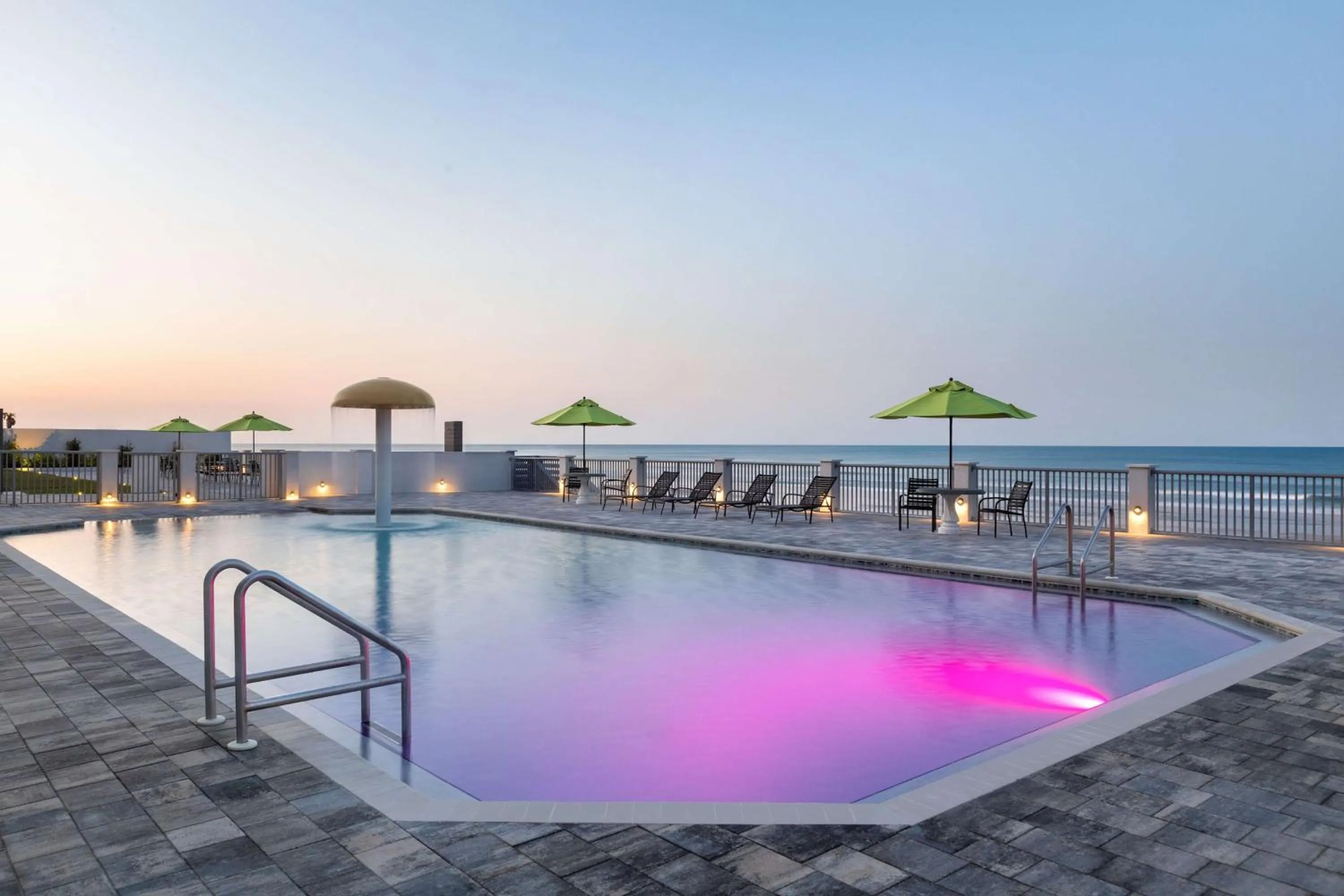 Pool view in La Quinta by Wyndham Oceanfront Daytona Beach