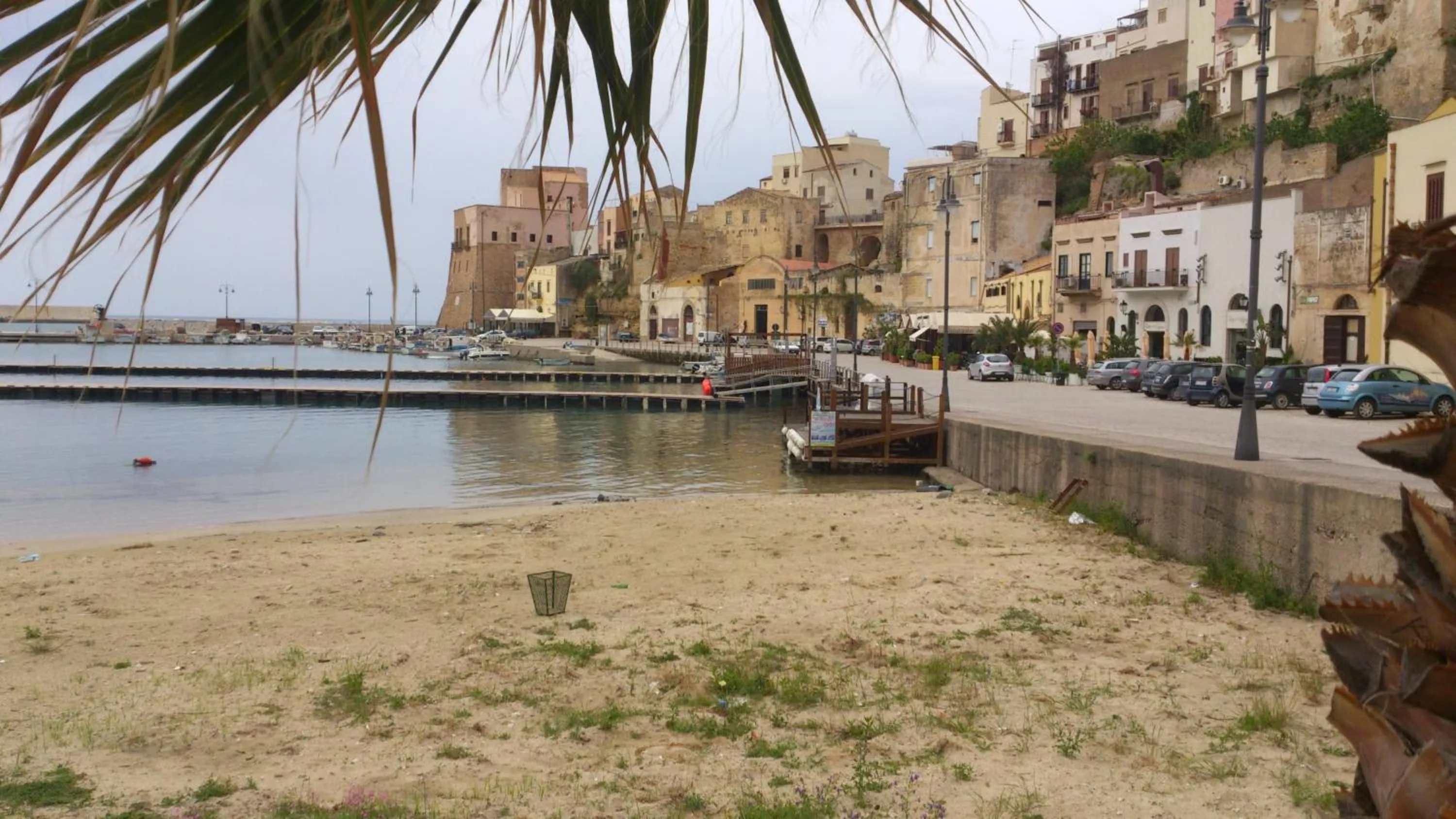 Nearby landmark in Aziyz Camere