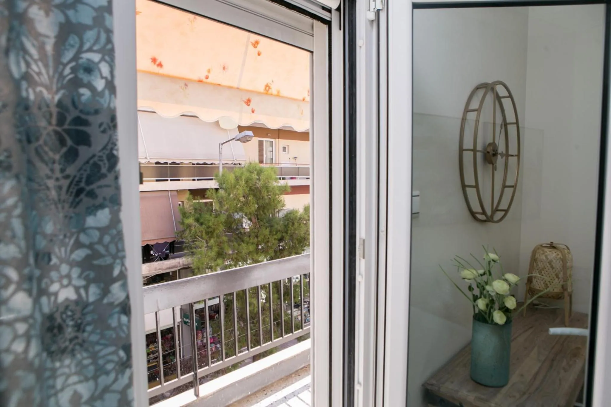 Best House, Anakreontos, Perivolaki, Nikaia, P...