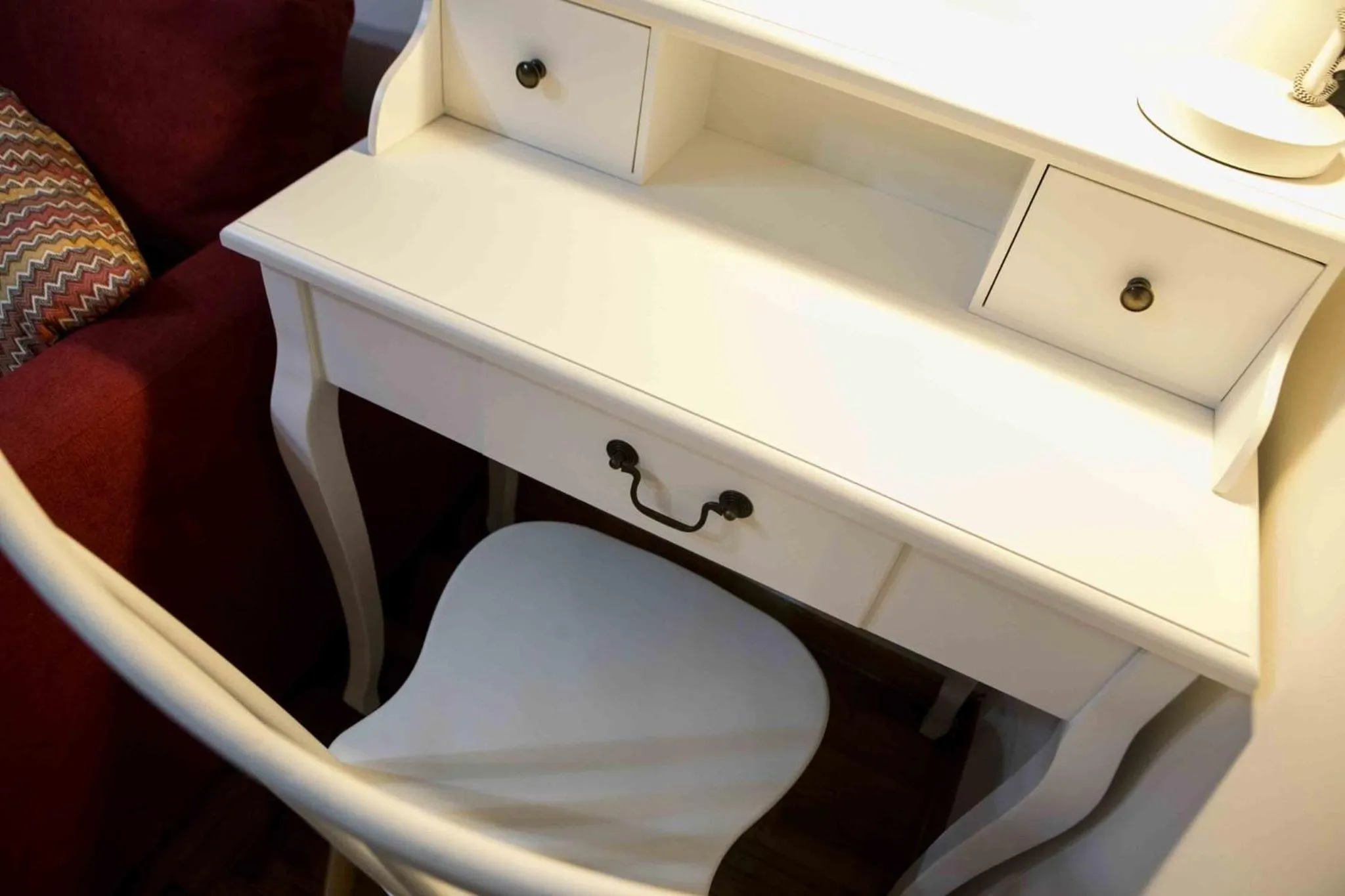 Seating area in Best House, Kolchidos, Ampelokipoi Metro, Athens