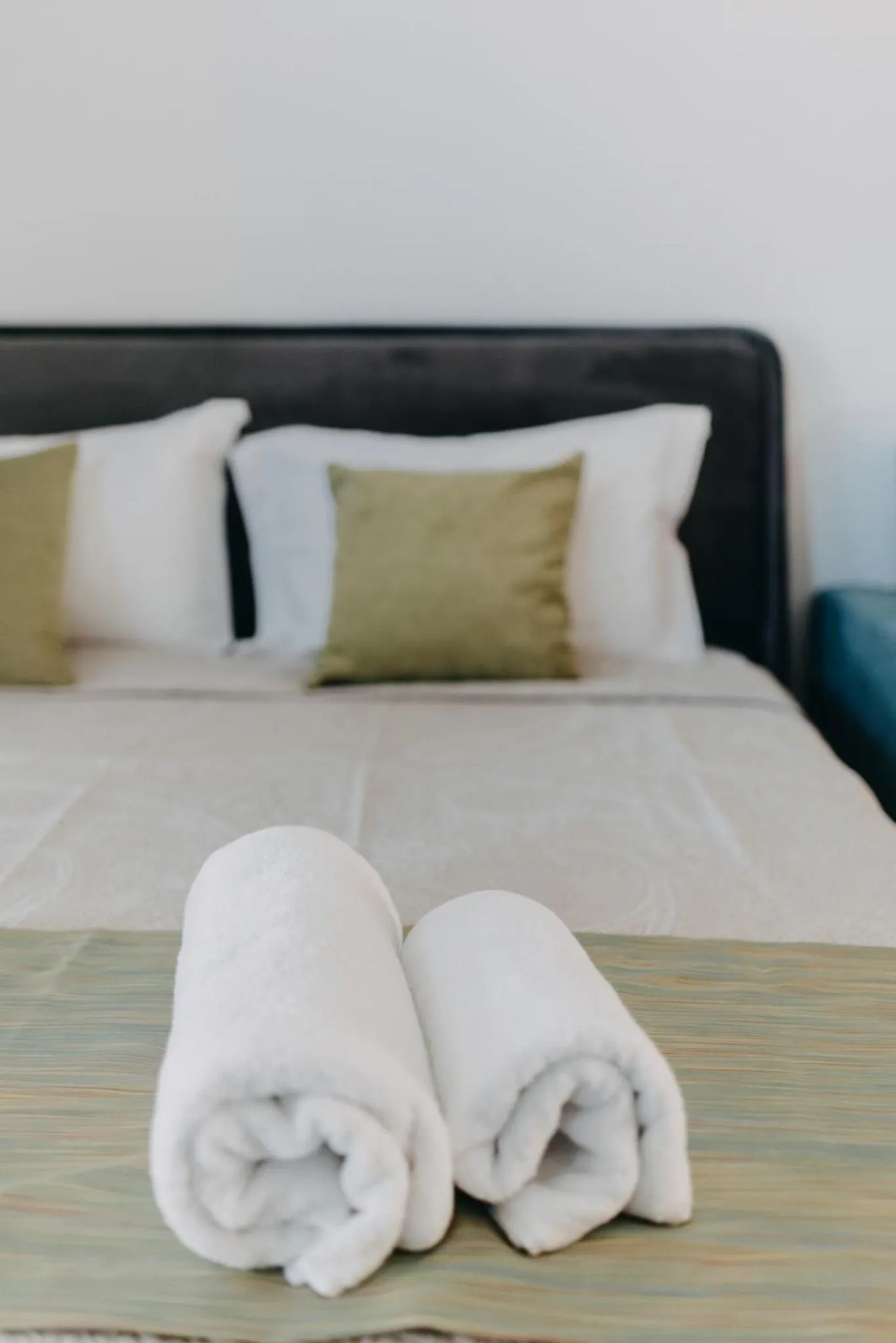 Bed in Best House, Nirvana II, Patra