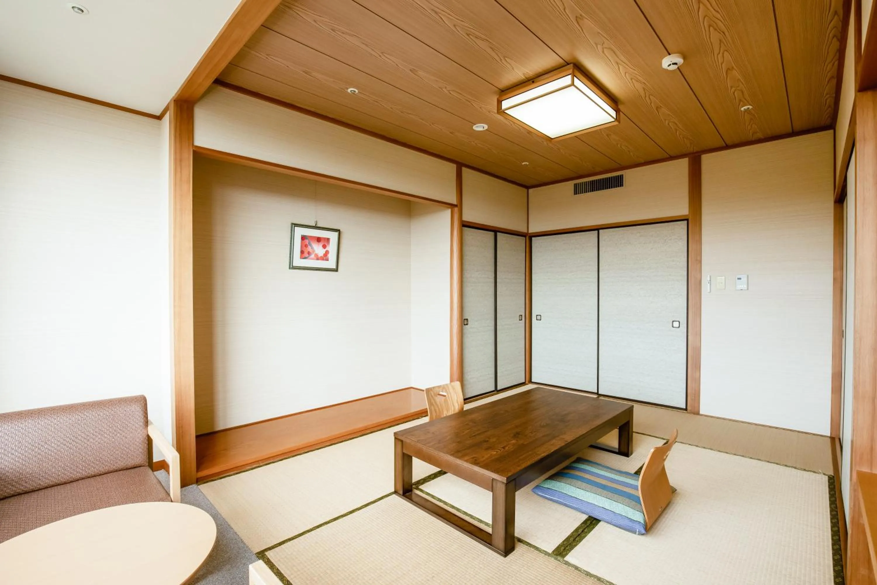 Photo of the whole room in KAMENOI HOTEL Kanonji