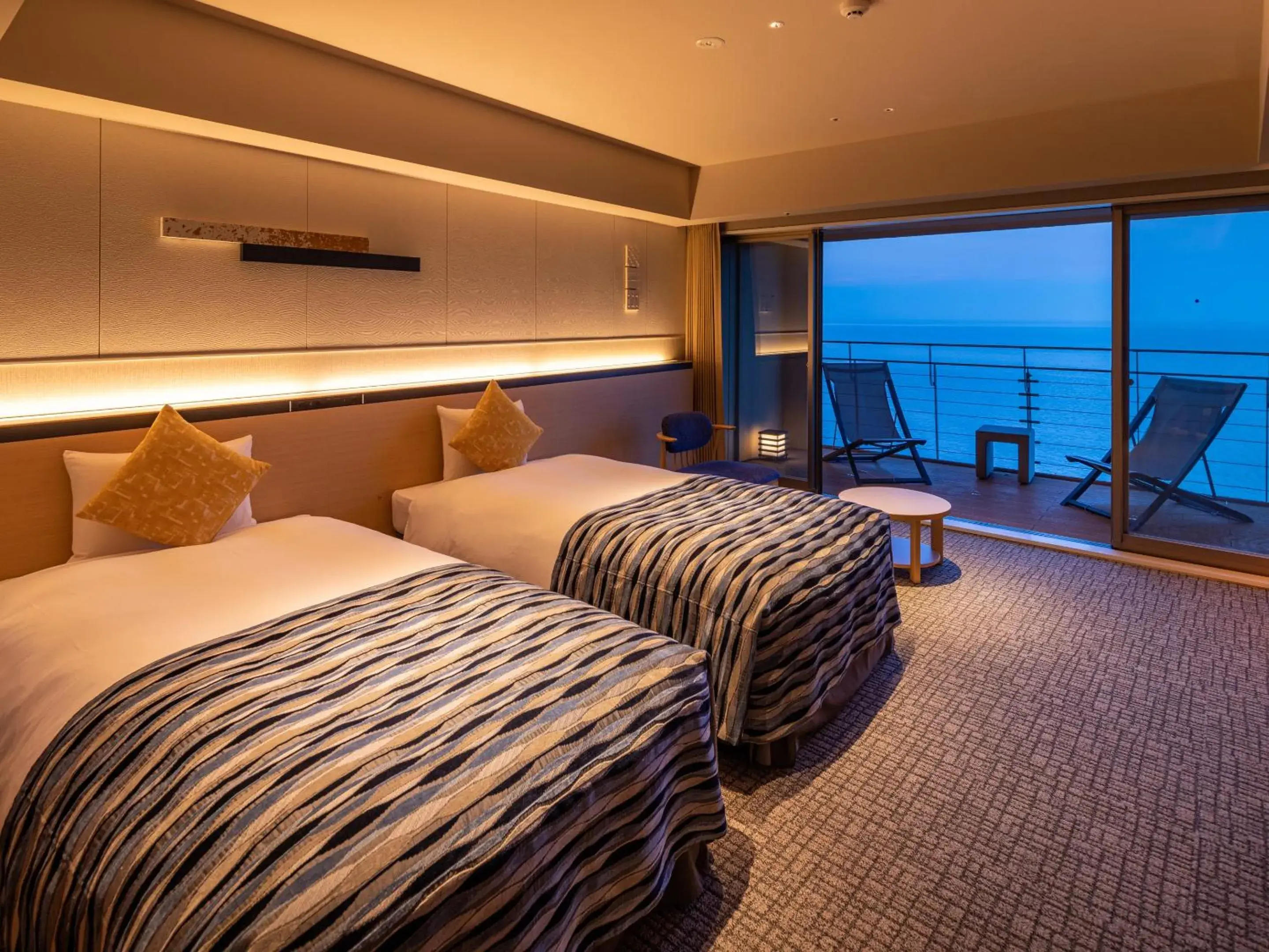 Superior Twin Room - single occupancy - Ocean View Top Floor with Shower Booth & Deck in KAMENOI HOTEL Ako Superior Twin Room - single occupancy - Ocean View Top Floor with Shower Booth & Deck in KAMENOI HOTEL Ako