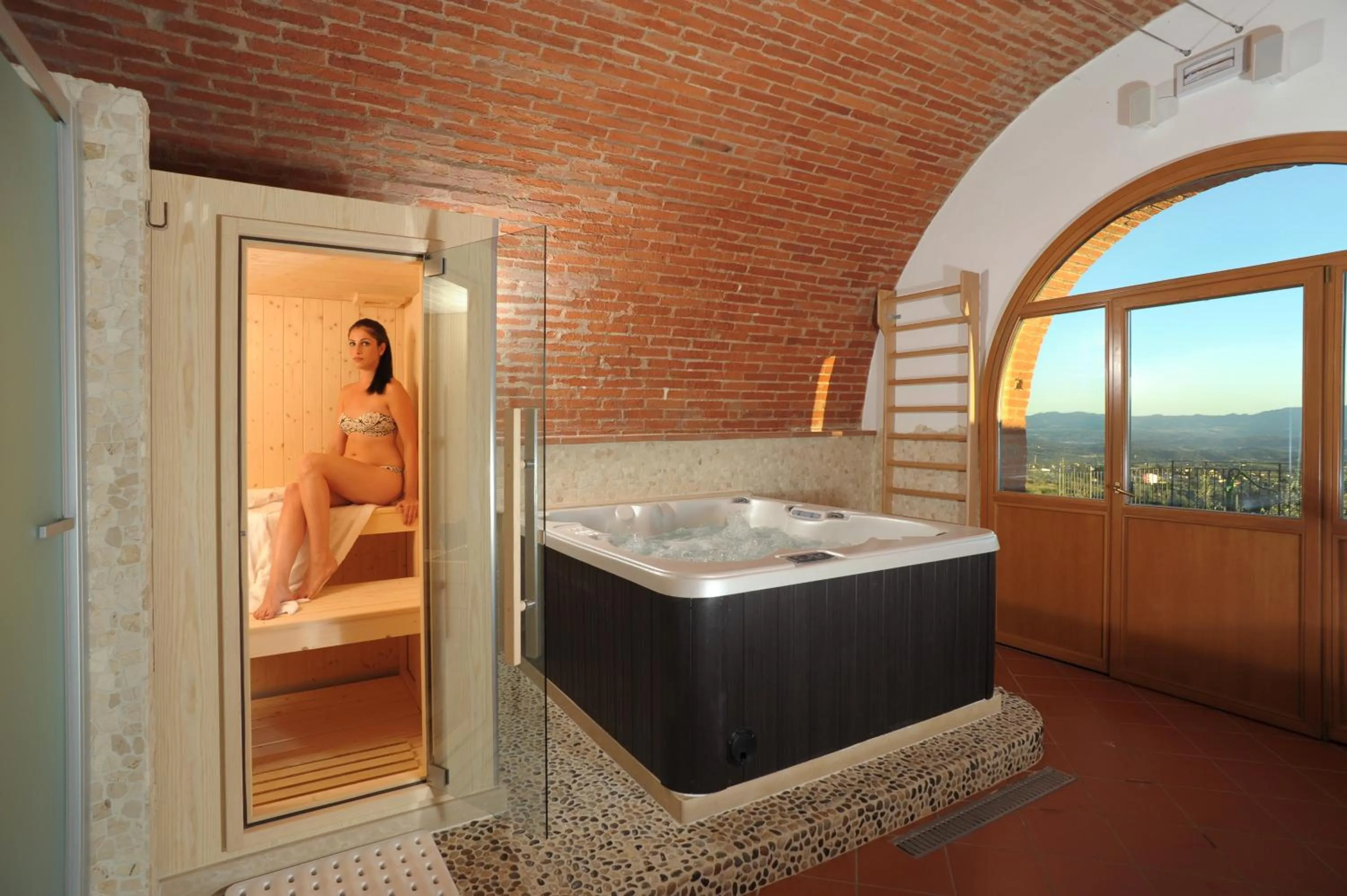 Hot Tub, Bed in La Pietra Piana Casa Vacanze