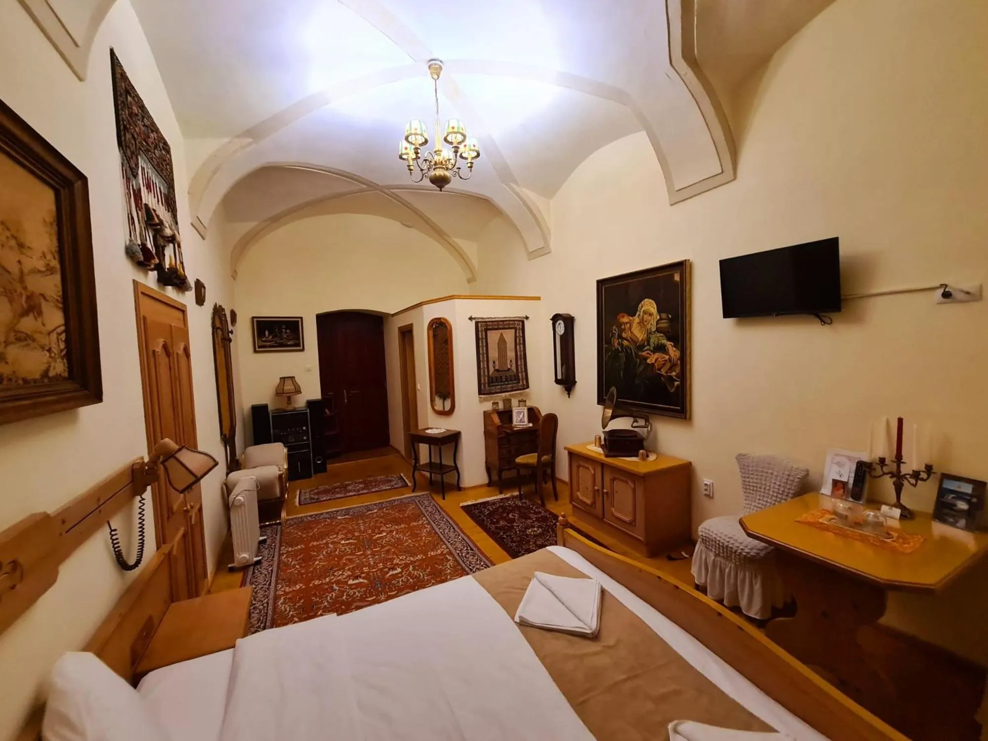 Bedroom, Bed in Armenopolis - Adults Only