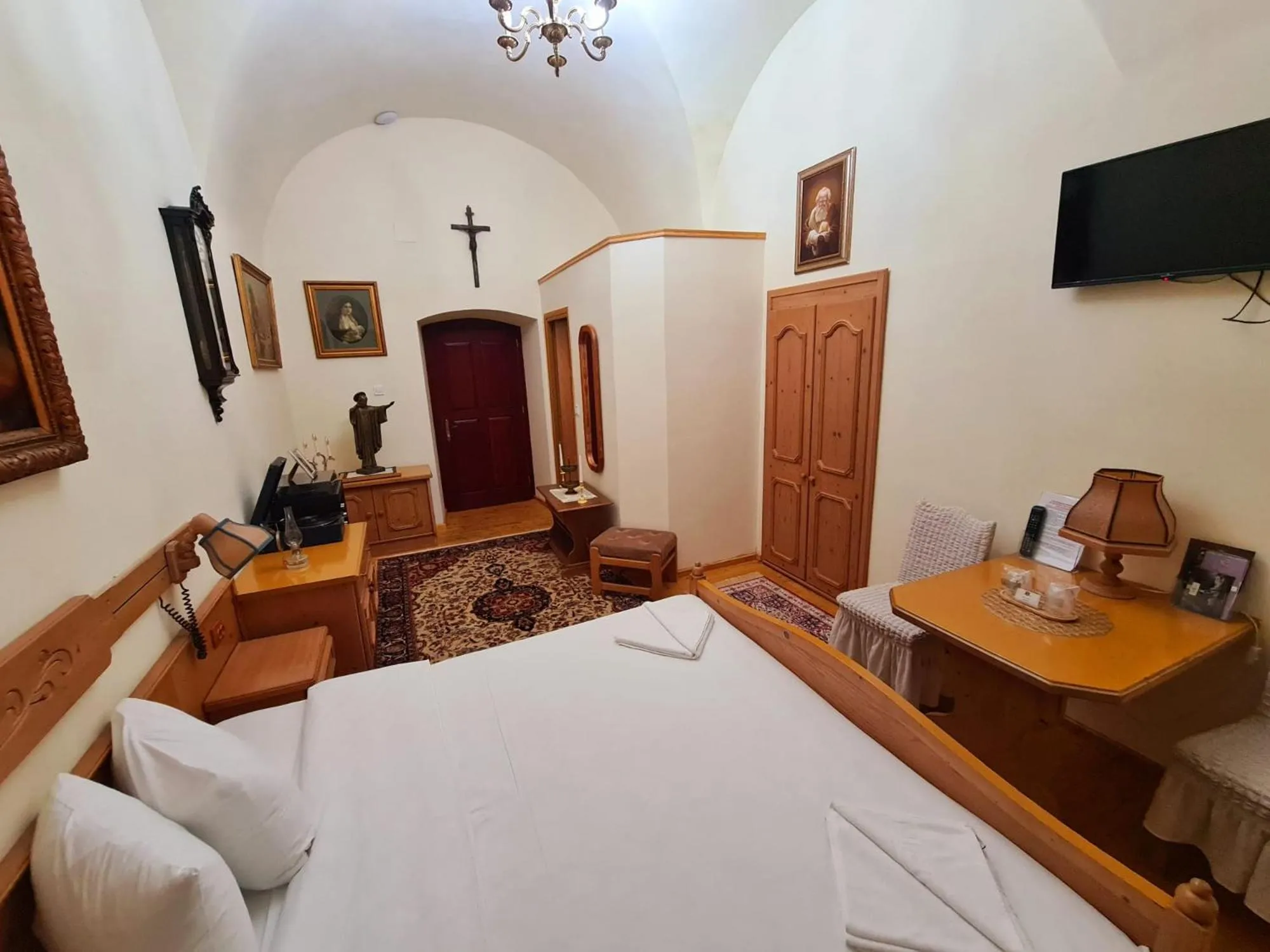 Bedroom, Bed in Armenopolis - Adults Only