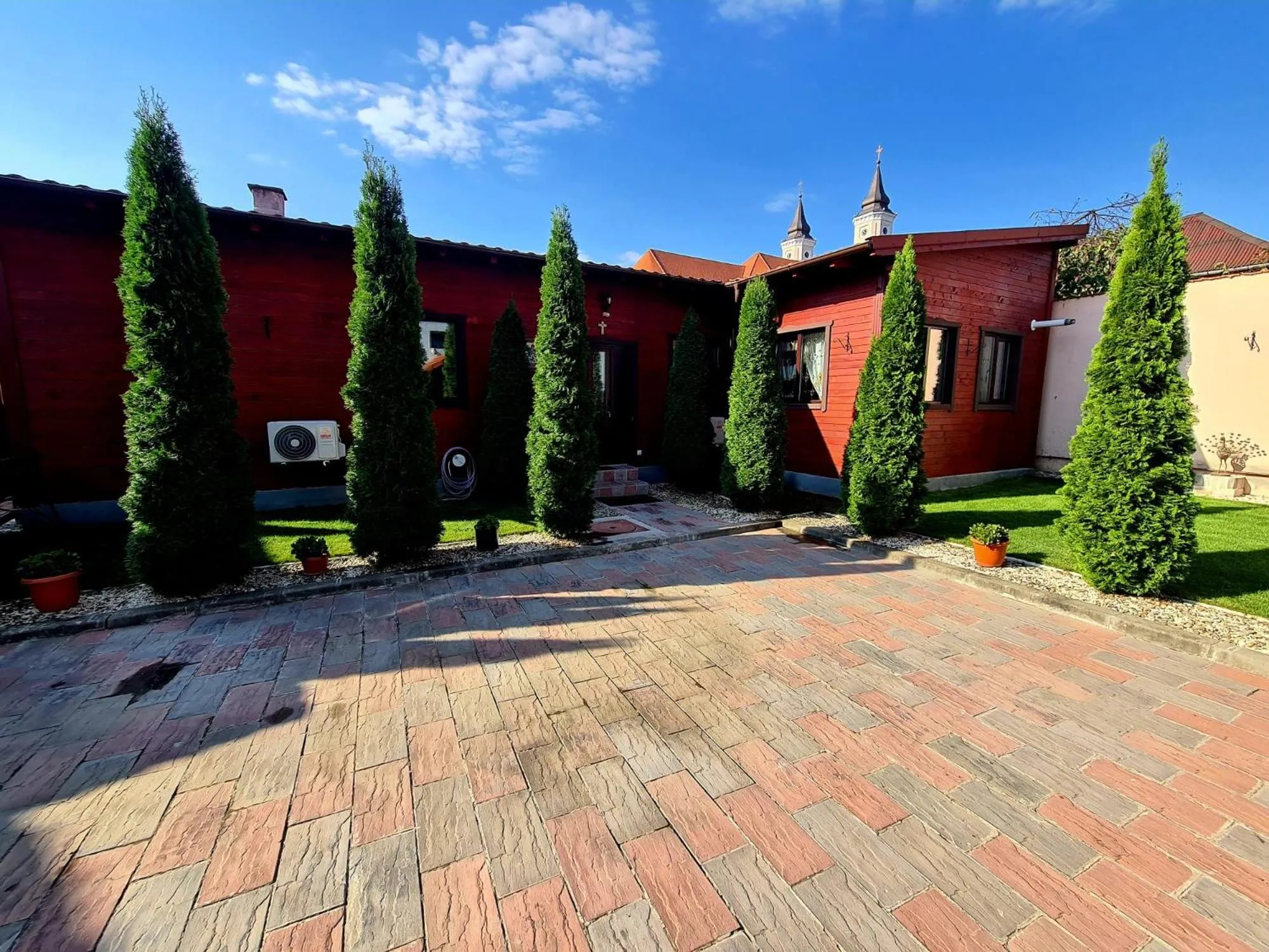 Property building in Armenopolis - Adults Only