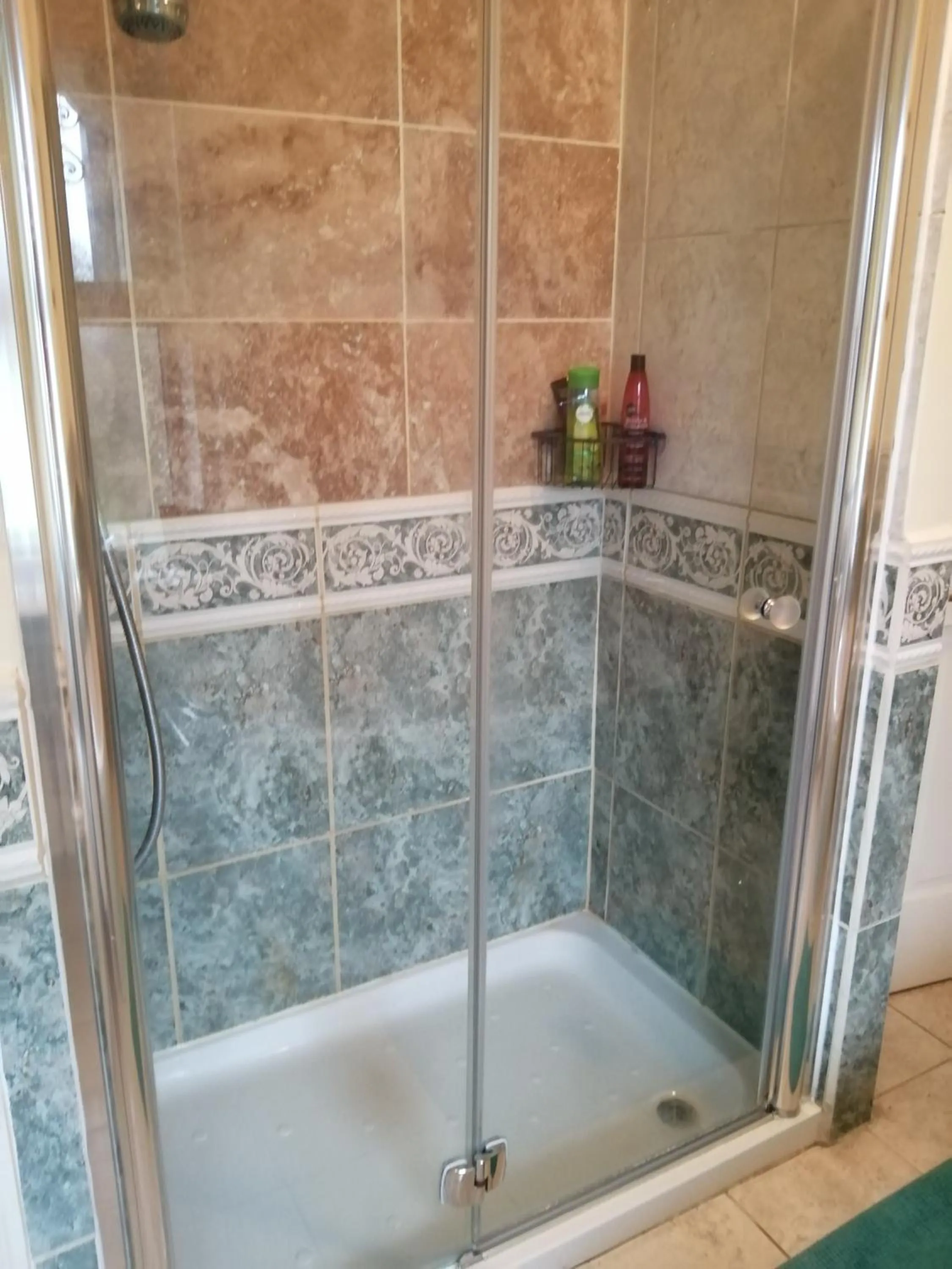 Shower in Ambles