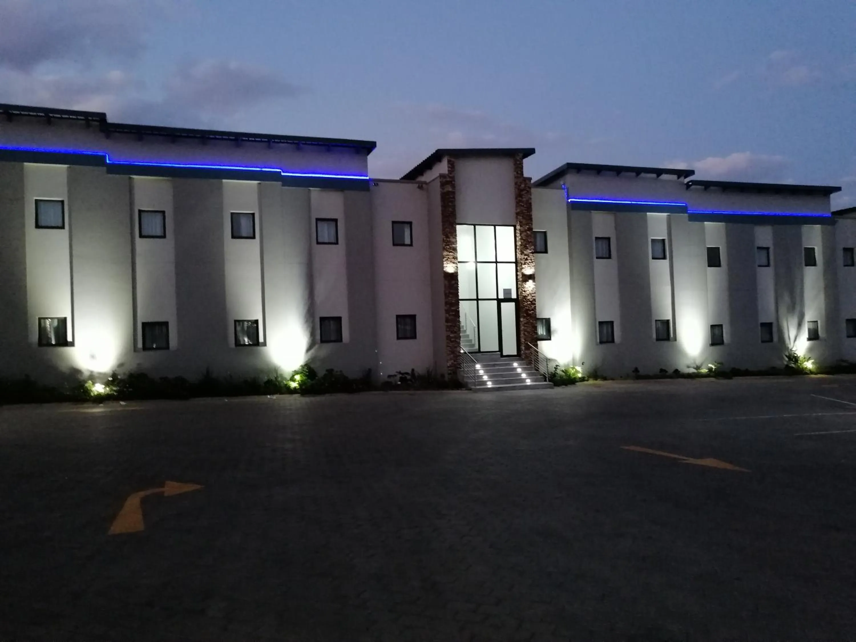 Property building in King's Palace Hotel Rustenburg