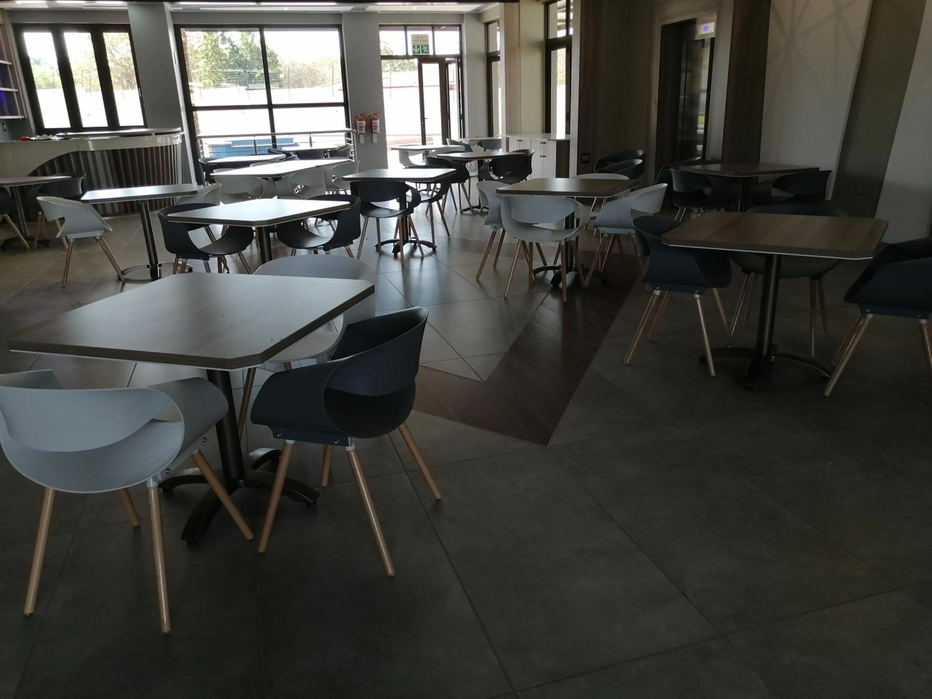 Restaurant/places to eat in King&#x27;s Palace Hotel Rustenburg