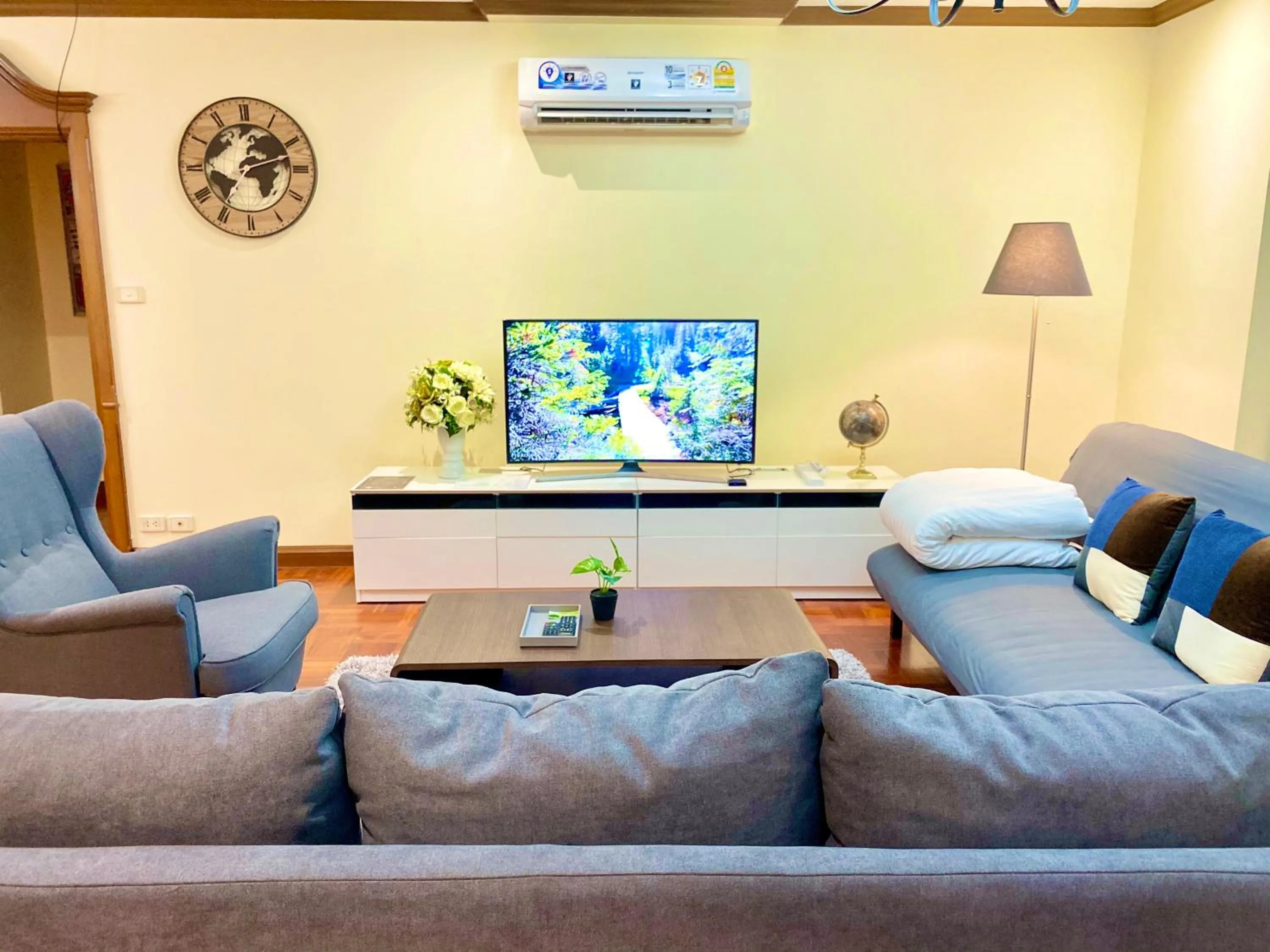 Living room in NT Place Sukhumvit Suites