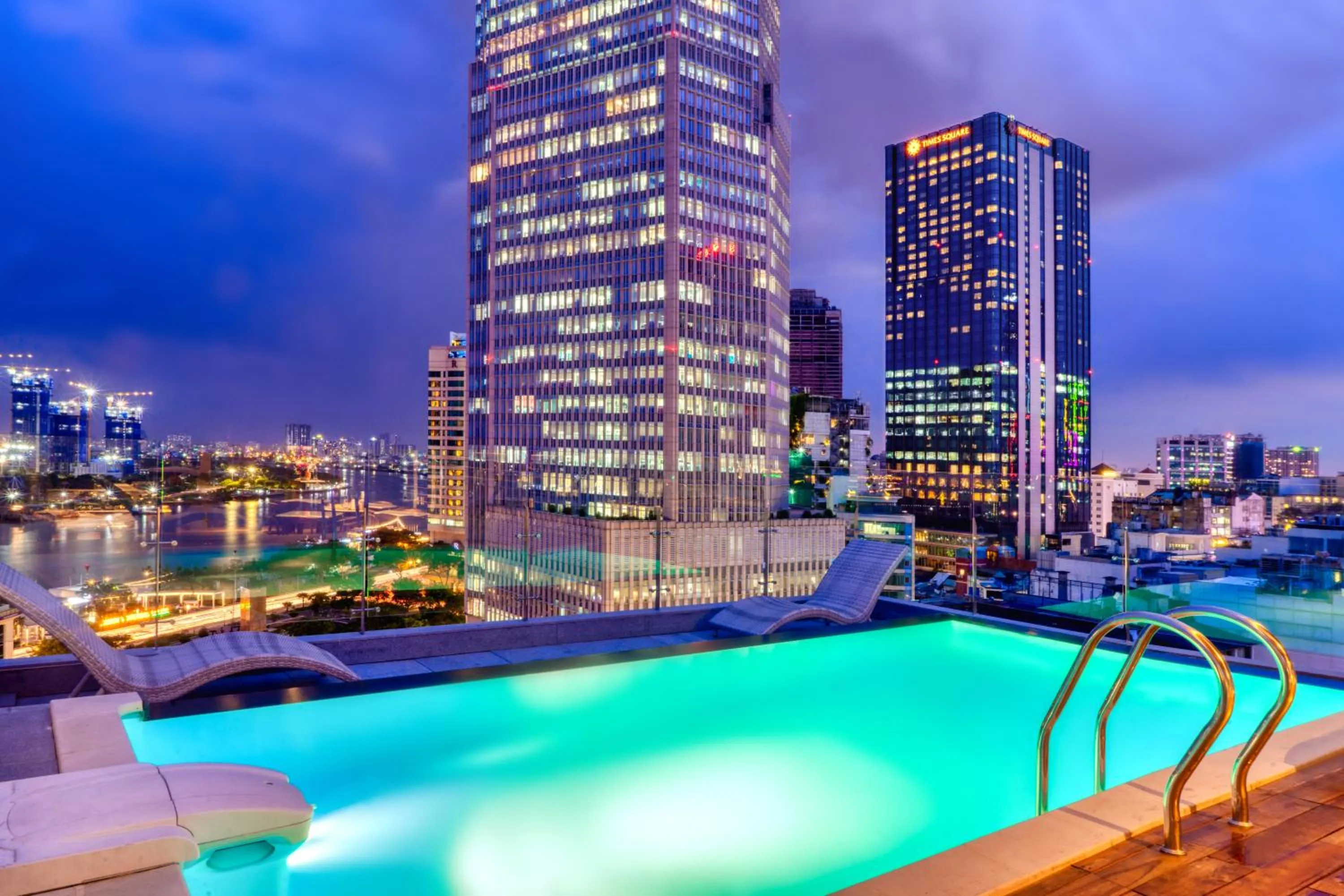 City view in Sky Gem Central Hotel