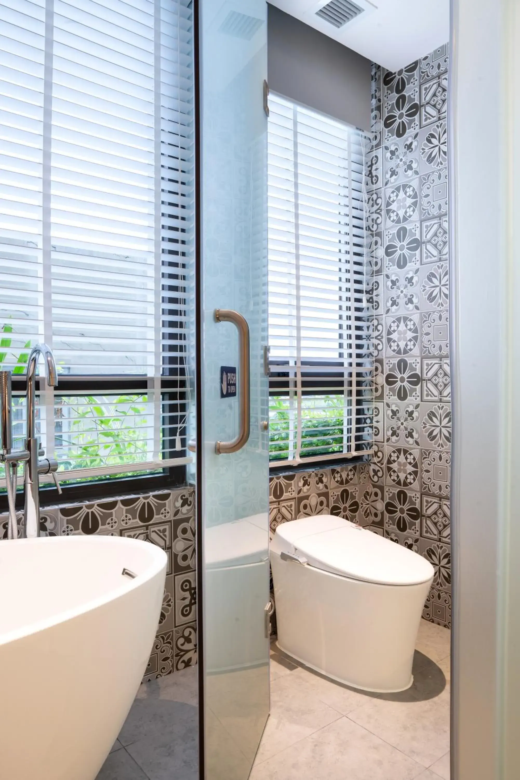 Toilet in Sky Gem Central Hotel Toilet in Sky Gem Central Hotel