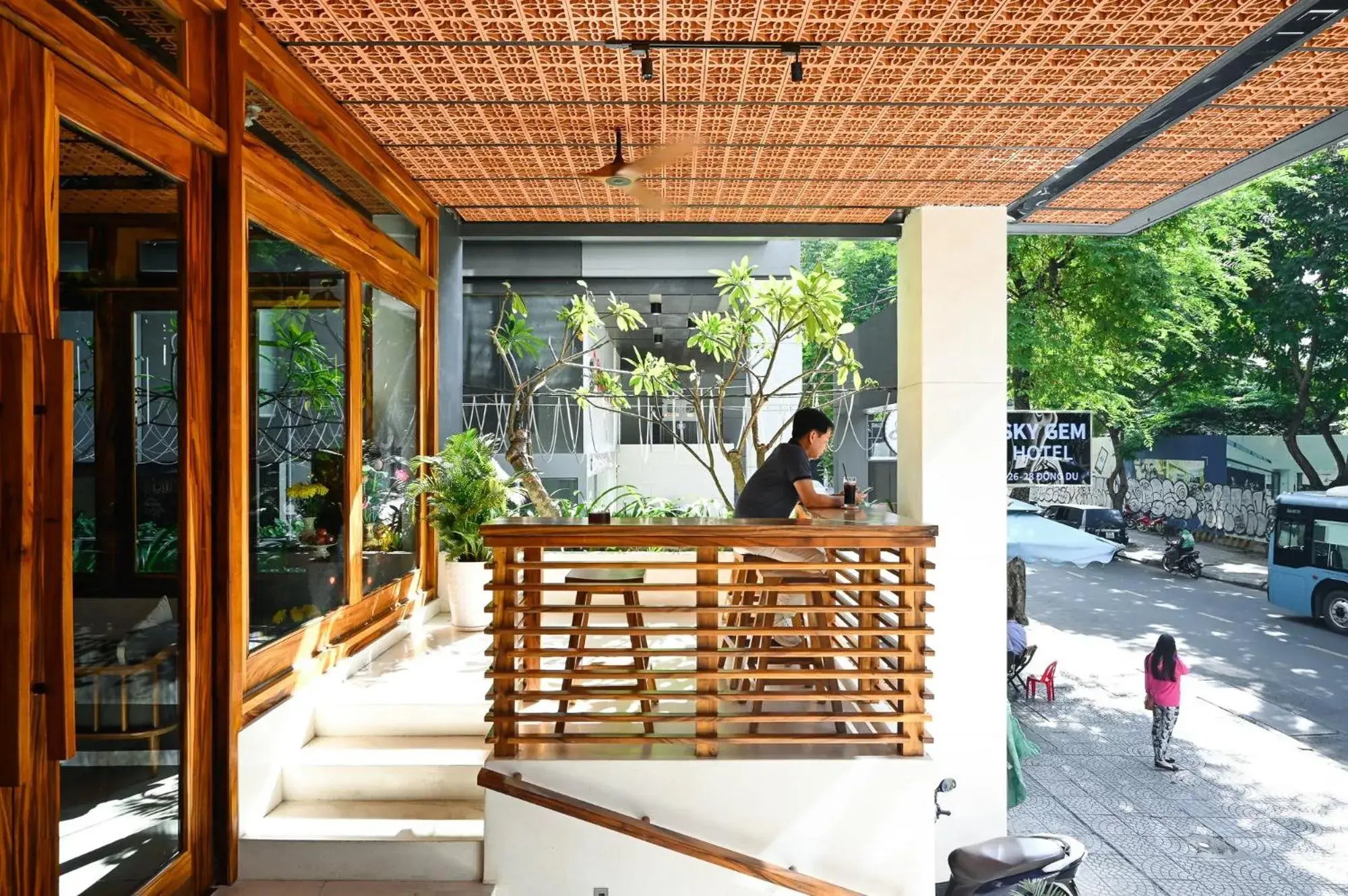 Property building in Sky Gem Central Hotel Property building in Sky Gem Central Hotel