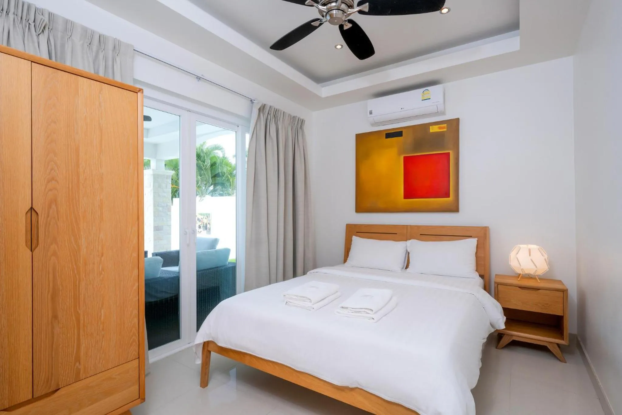 Bedroom, Bed in Orchid Paradise Homes 313