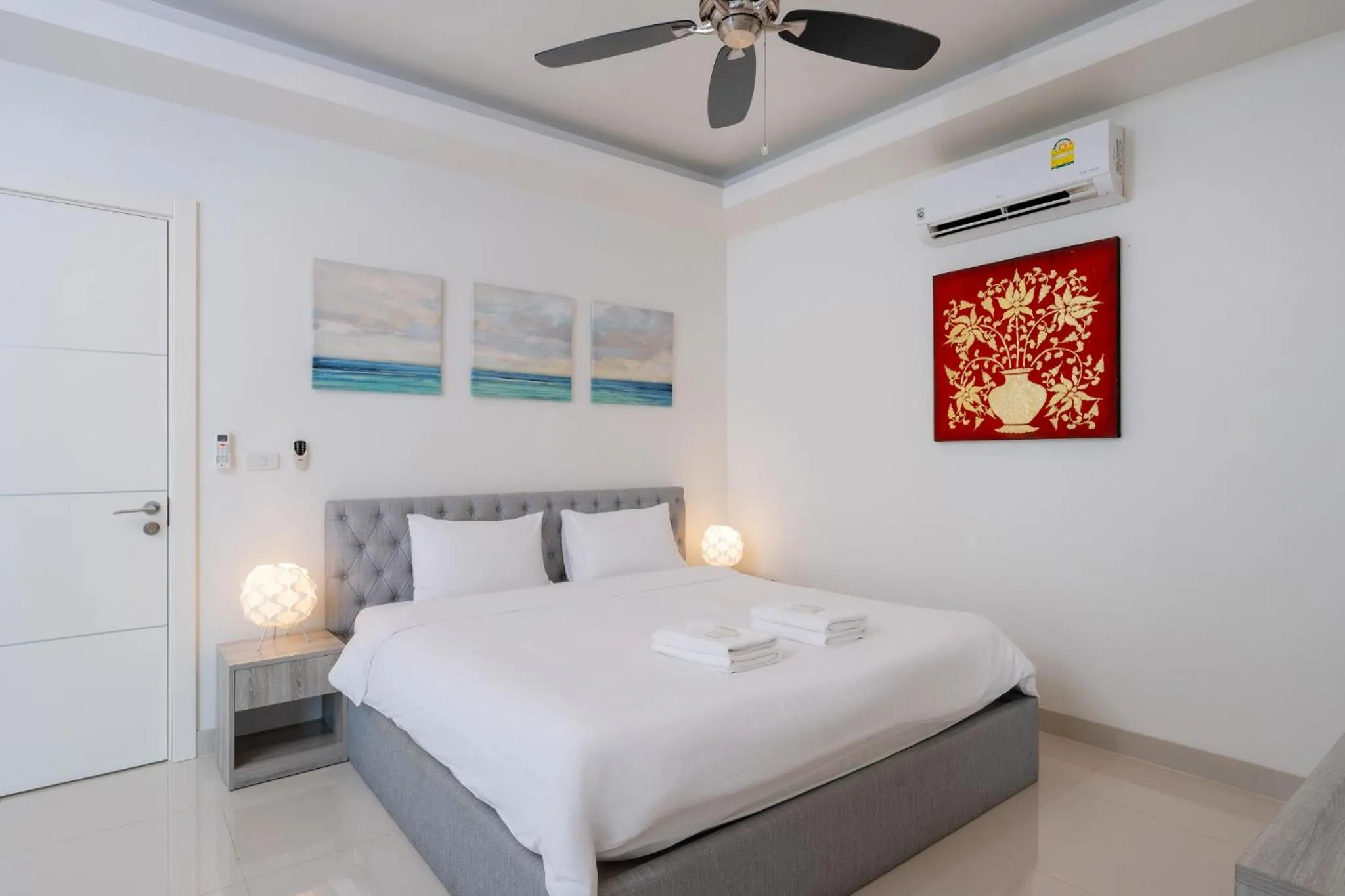 Bedroom, Bed in Orchid Paradise Homes 313
