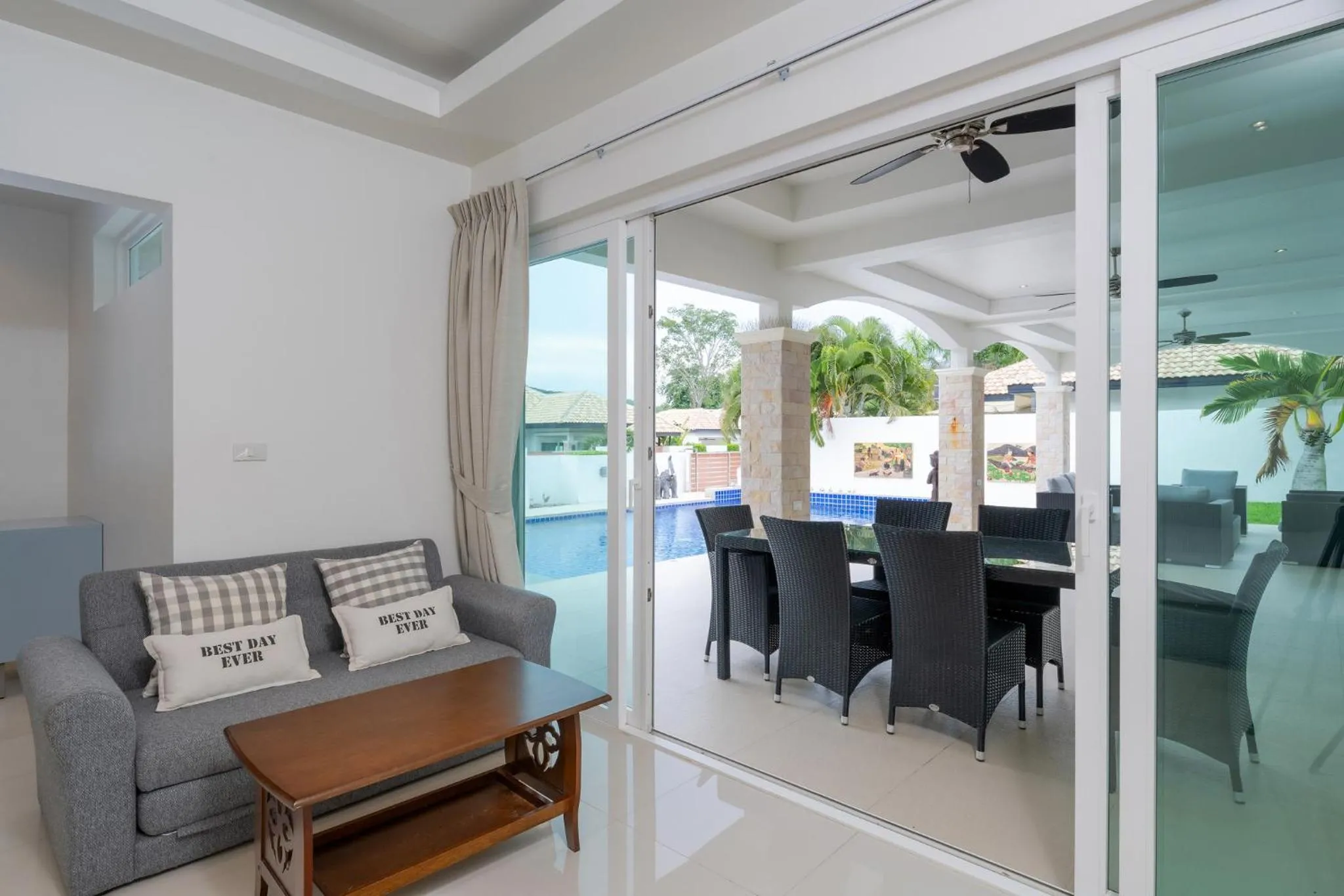 Seating area in Orchid Paradise Homes 313
