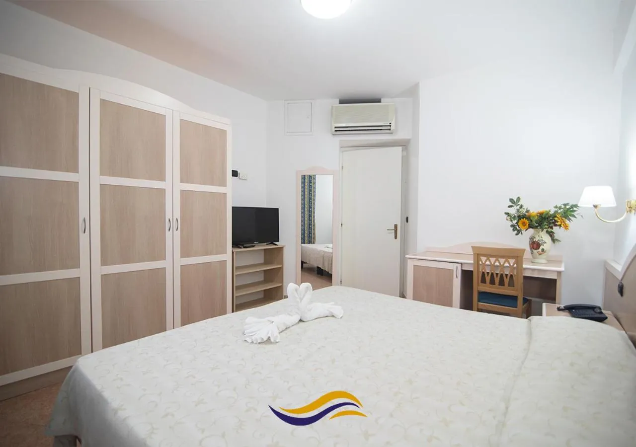 Photo of the whole room in Il Poggio Di Tropea Villaggio Soft All Inclusive