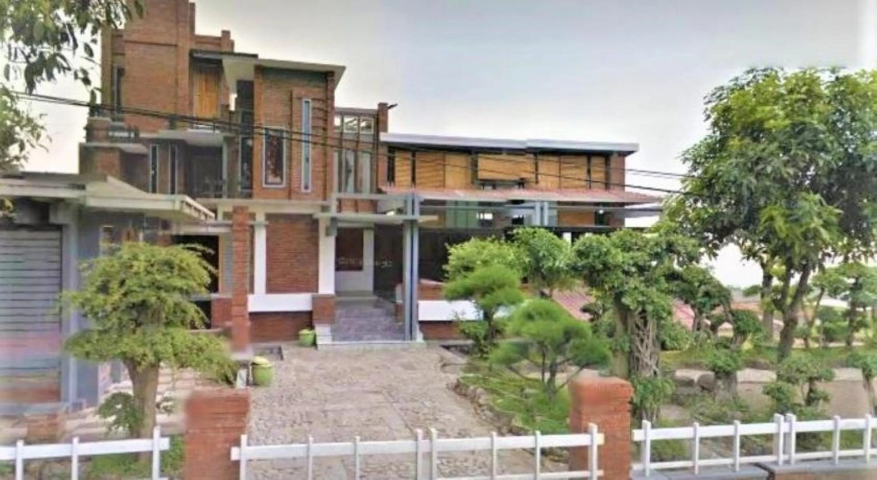 Facade/entrance in Villa Mediana