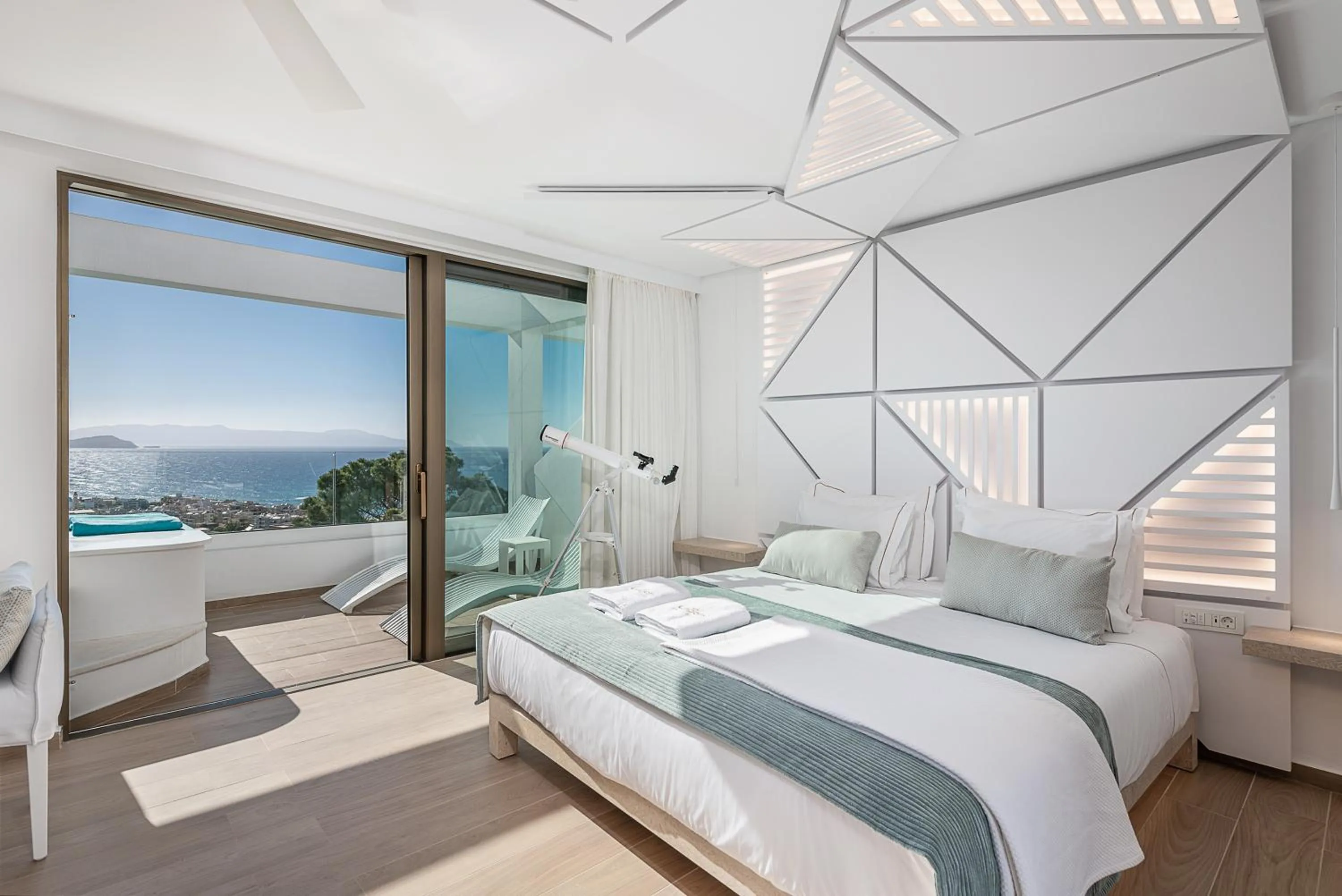 Photo of the whole room, Bed in Lagon Life Spirit Boutique Hotel - Adults Only