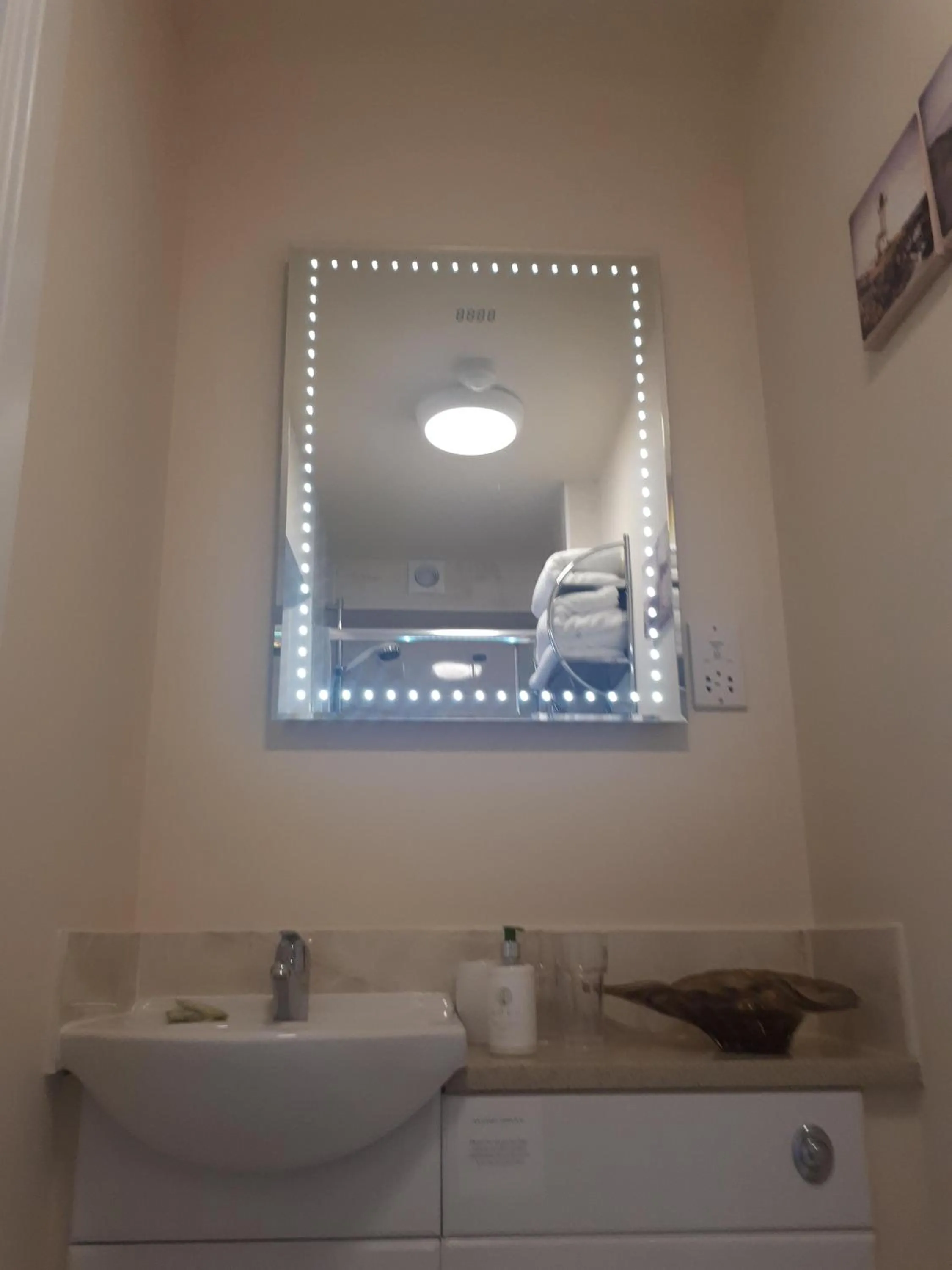 Bathroom in Berry House Bed & Breakfast
