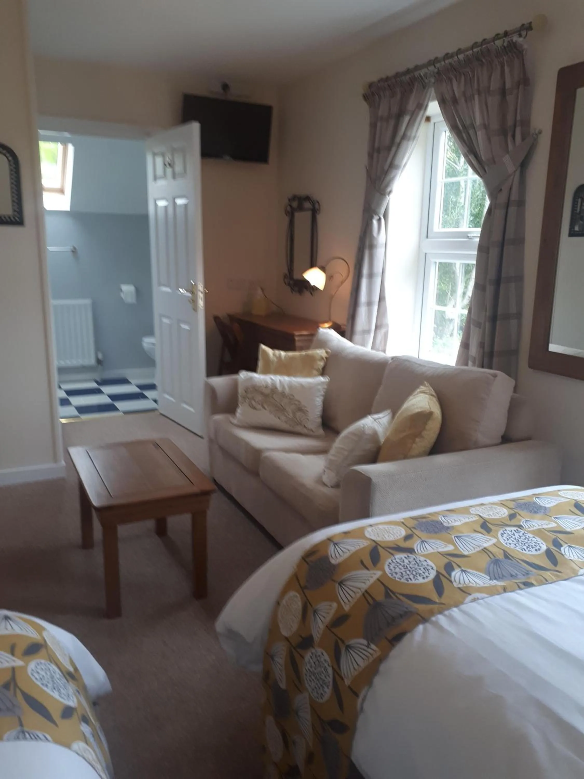Bedroom, Bed in Berry House Bed & Breakfast