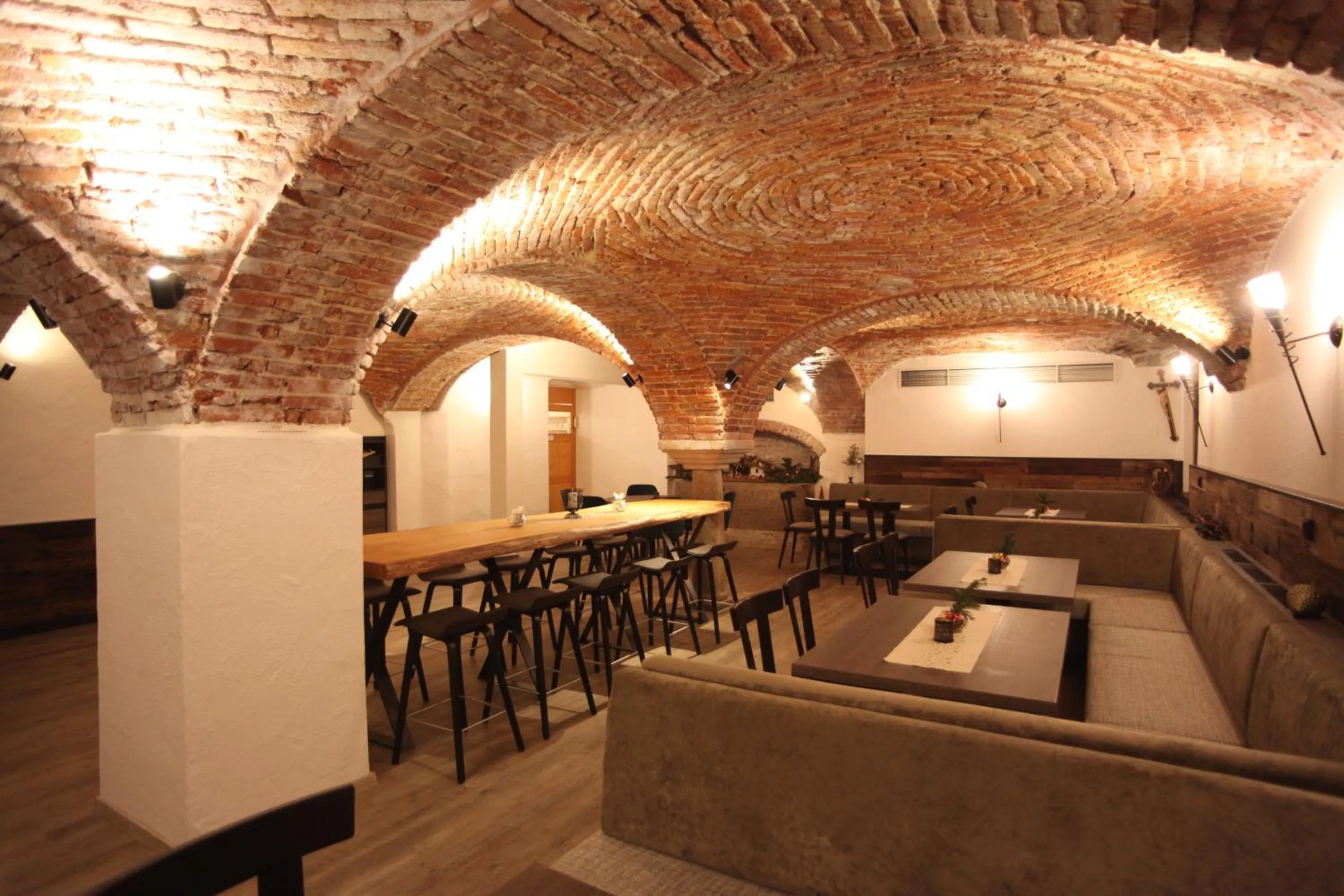 Restaurant/places to eat in Landhotel Donaublick