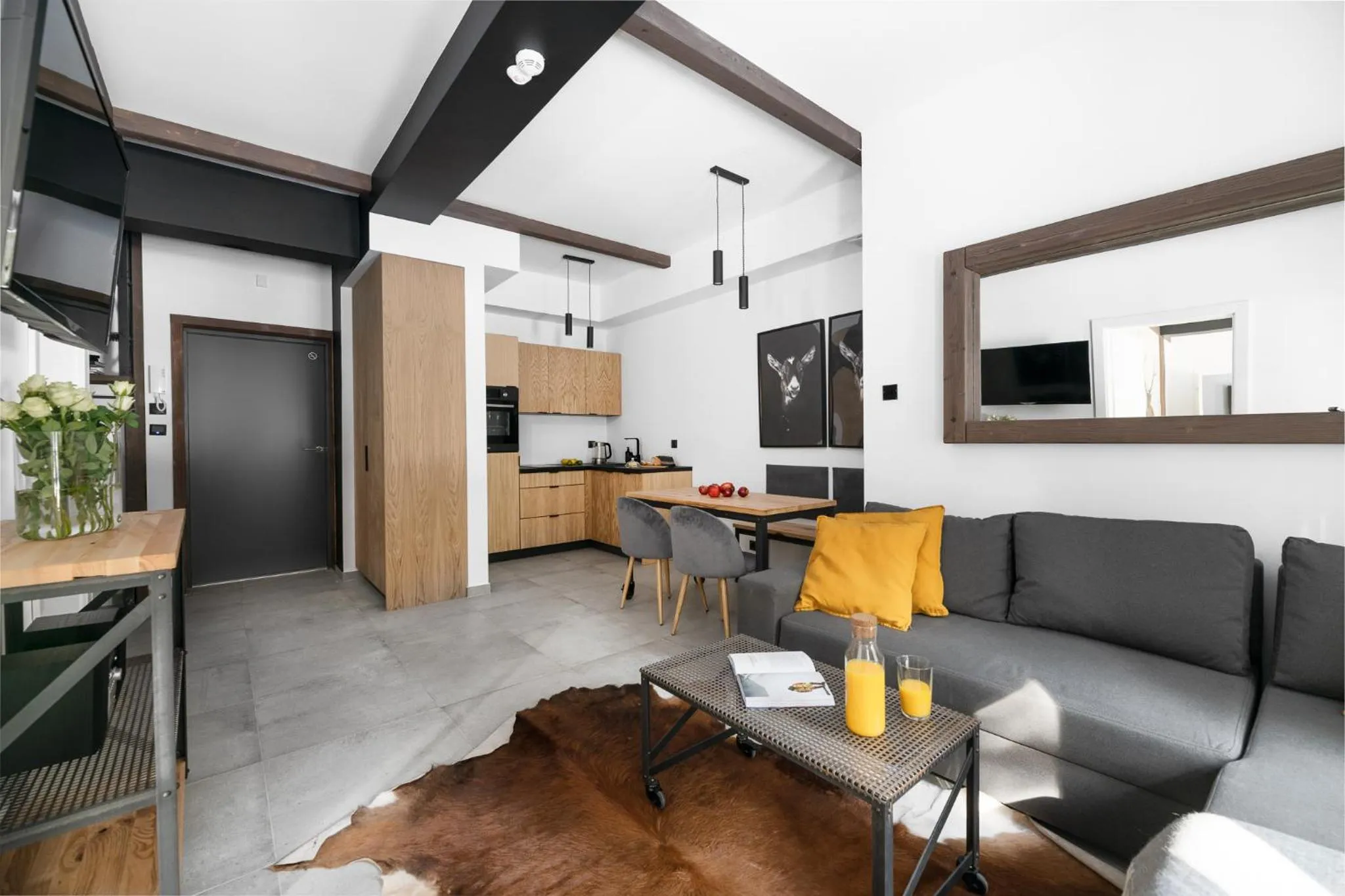 Kitchen or kitchenette in Aparthotel Narciarska 2