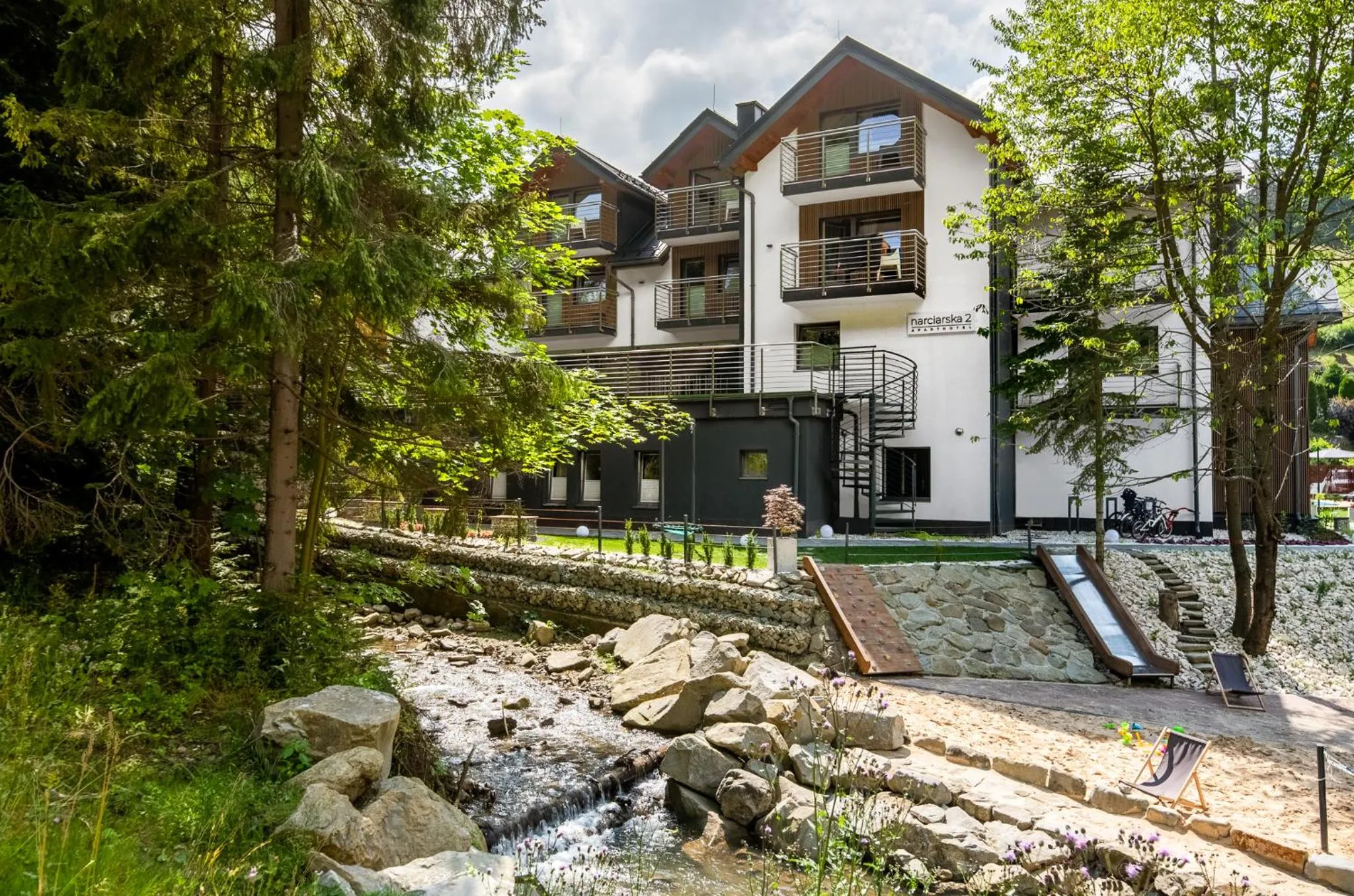 Property building in Aparthotel Narciarska 2