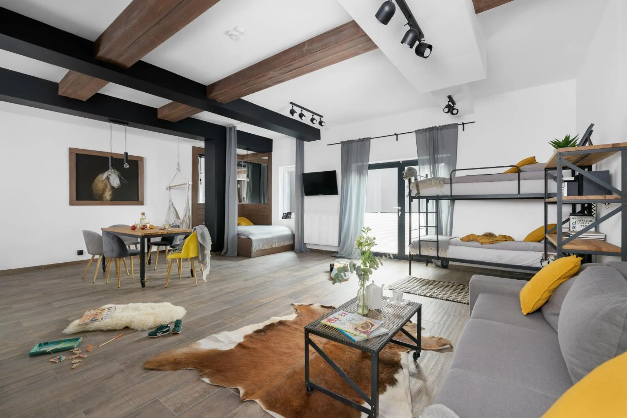 Photo of the whole room, Bed in Aparthotel Narciarska 2