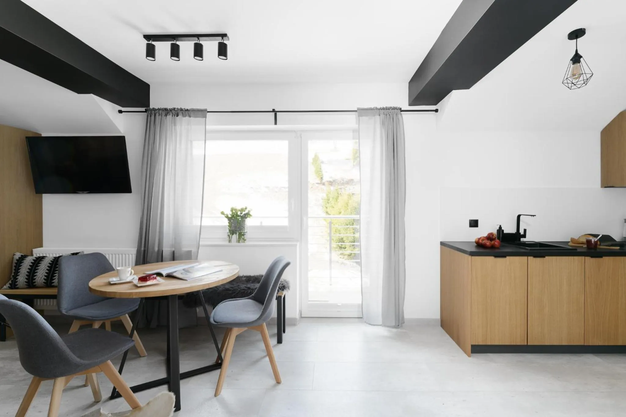 TV and multimedia in Aparthotel Narciarska 2