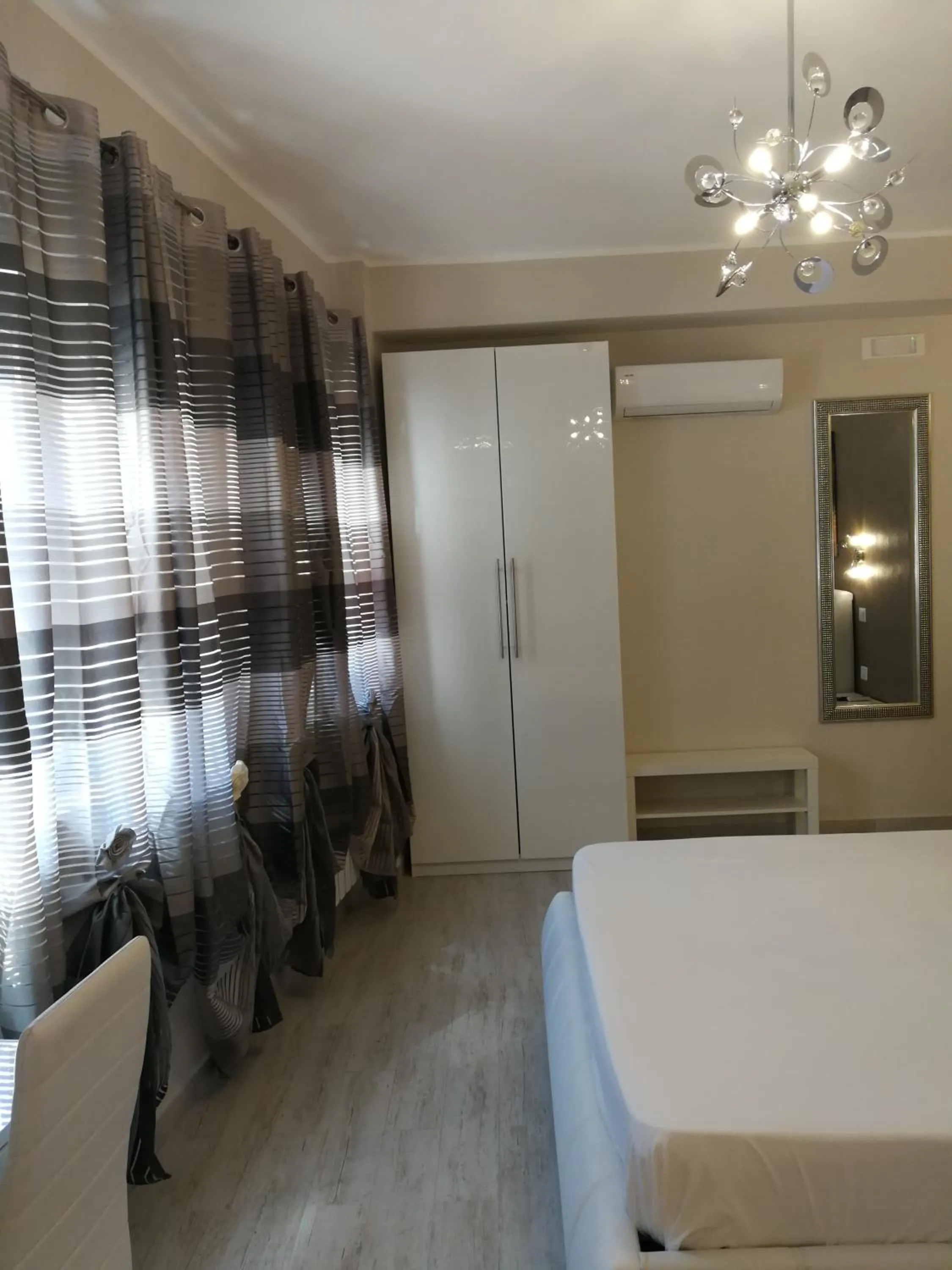 Photo of the whole room in B&B Il Mare degli Dei