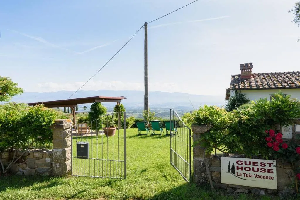 La Tuia Vacanze apt for 4PP and apt for 2PP