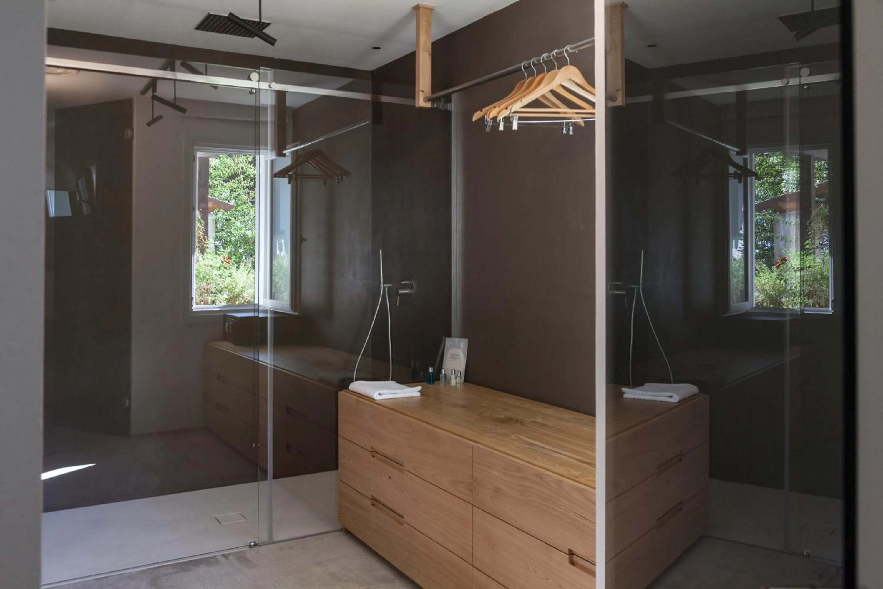 Shower in Praia Art Resort - Small Luxury Hotels of the world