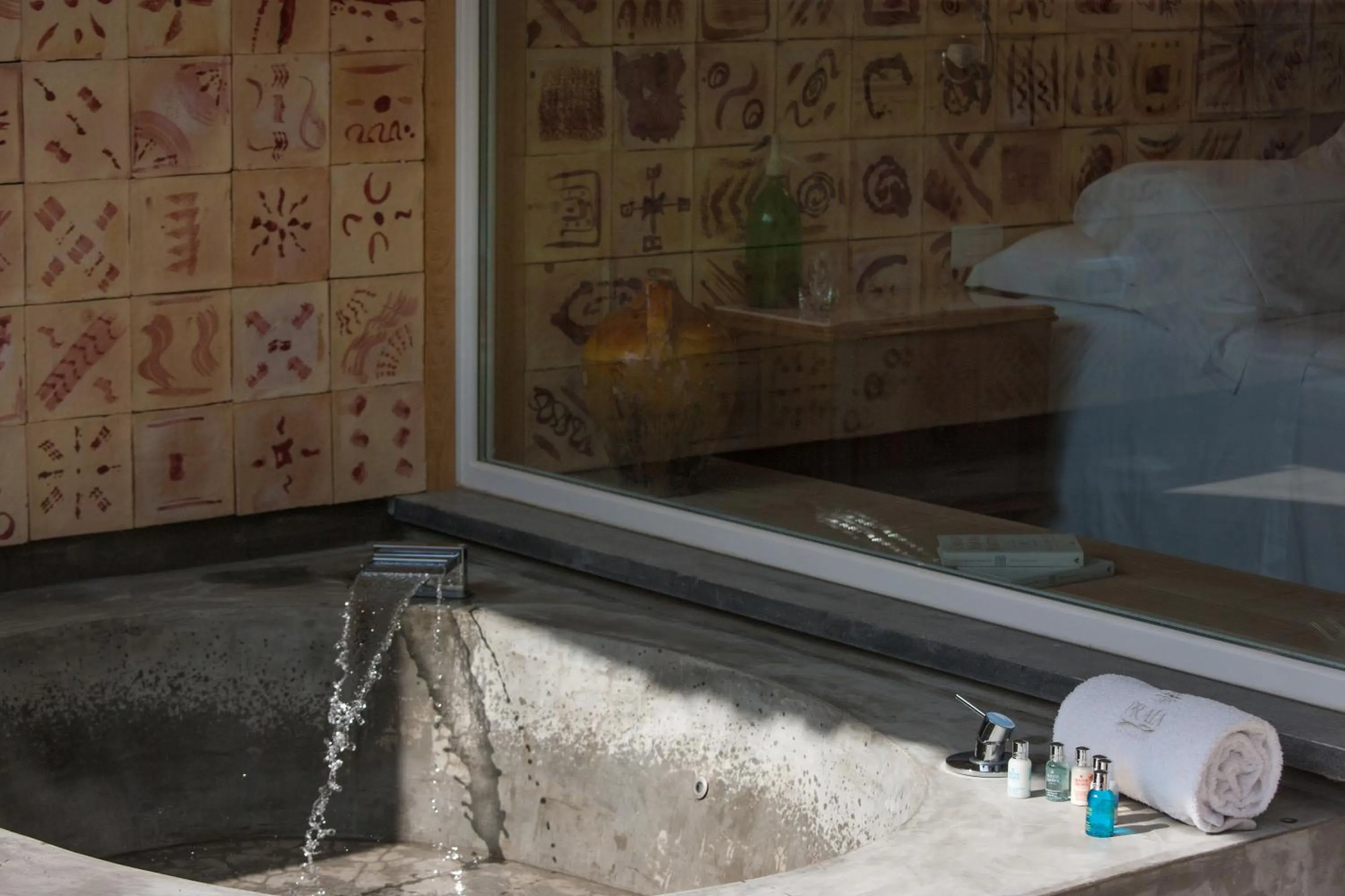 Open Air Bath in Praia Art Resort - Small Luxury Hotels of the world