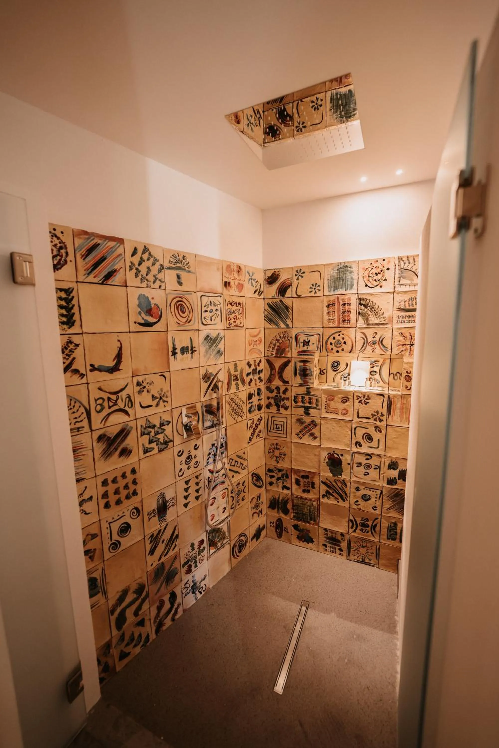 Shower in Praia Art Resort - Small Luxury Hotels of the world