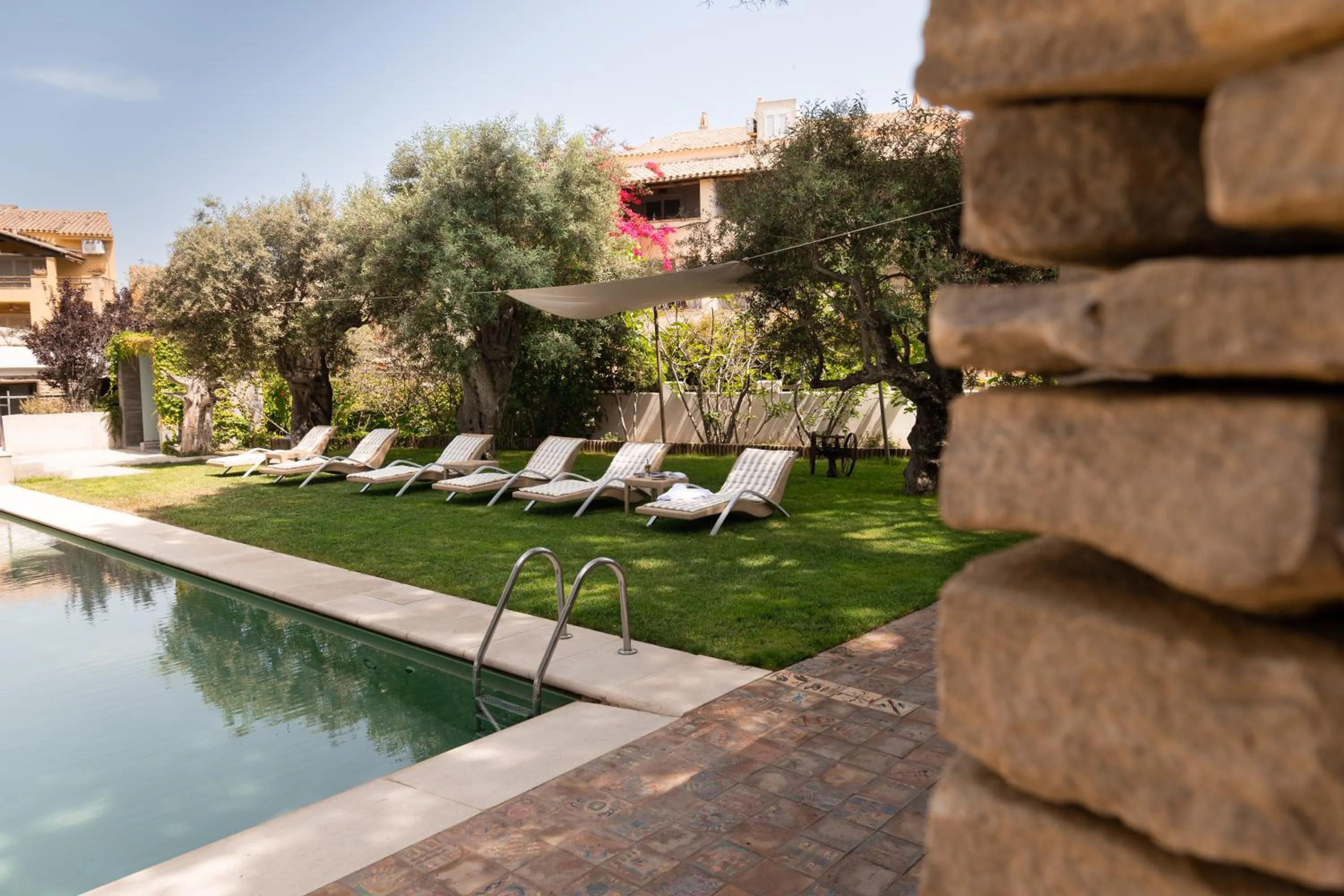 Swimming pool in Praia Art Resort - Small Luxury Hotels of the world