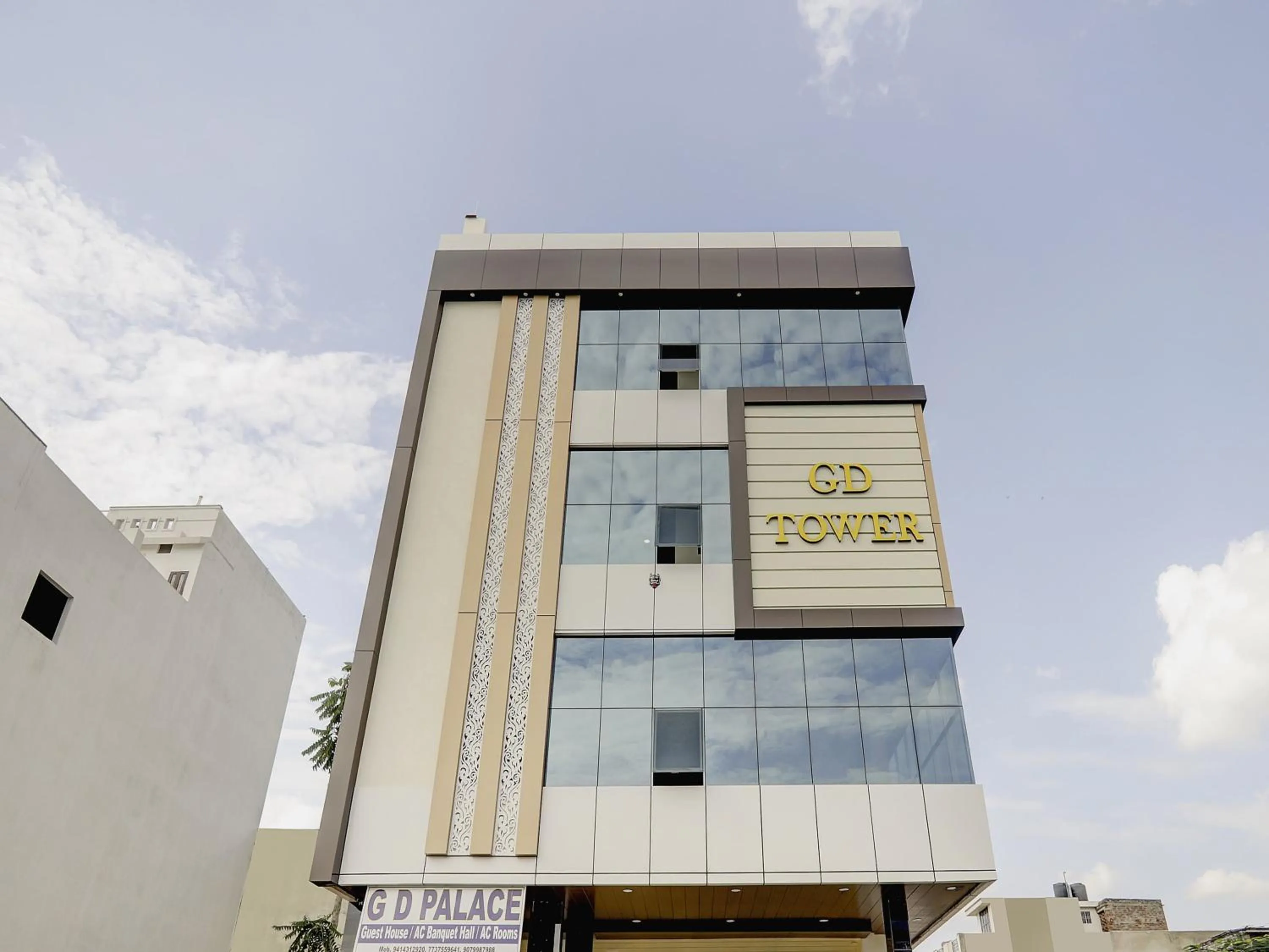 Facade/entrance in Hotel O Gd Palace