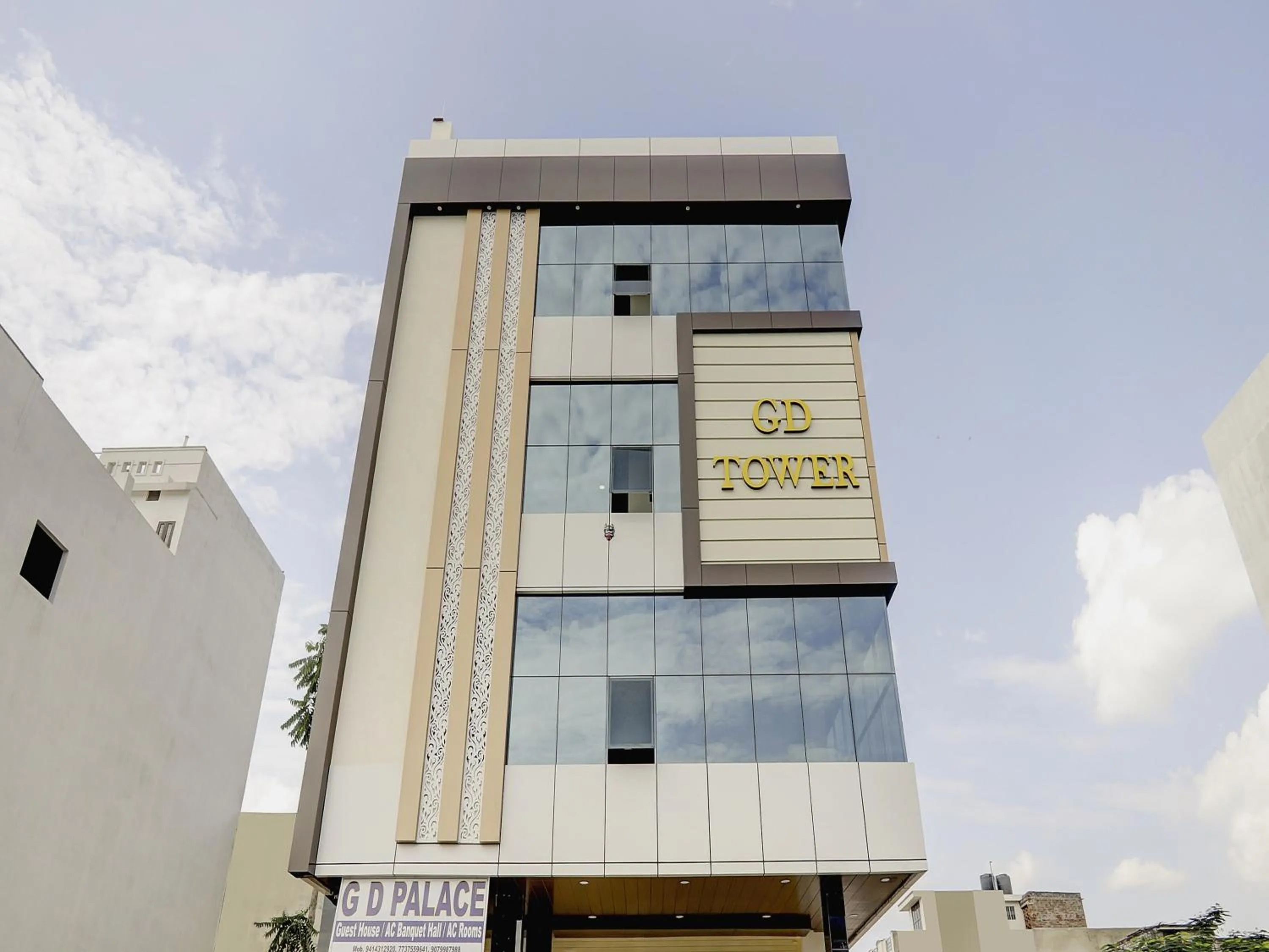 Facade/entrance in Hotel O Gd Palace