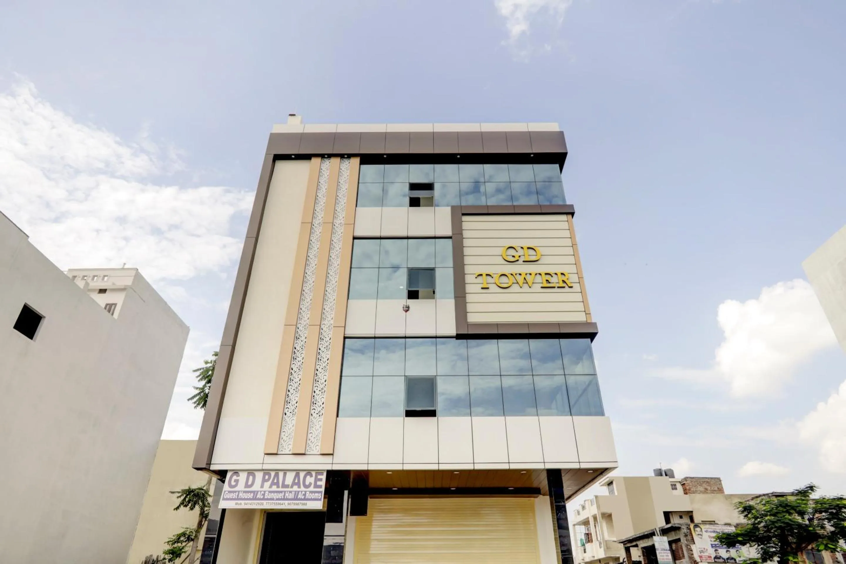Facade/entrance in Hotel O Gd Palace