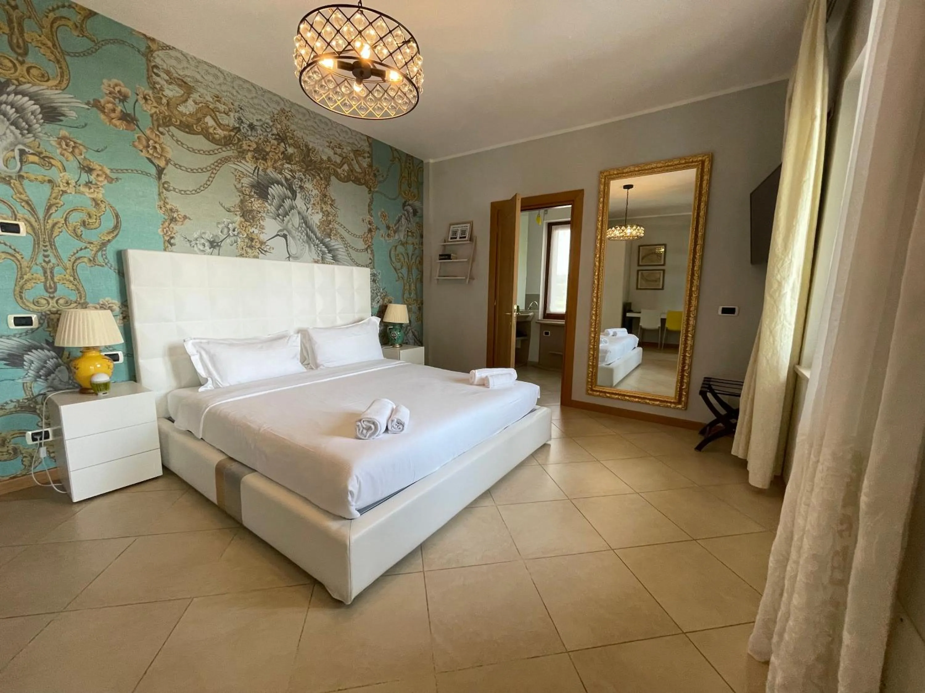 Photo of the whole room, Bed in Casaliva Relais
