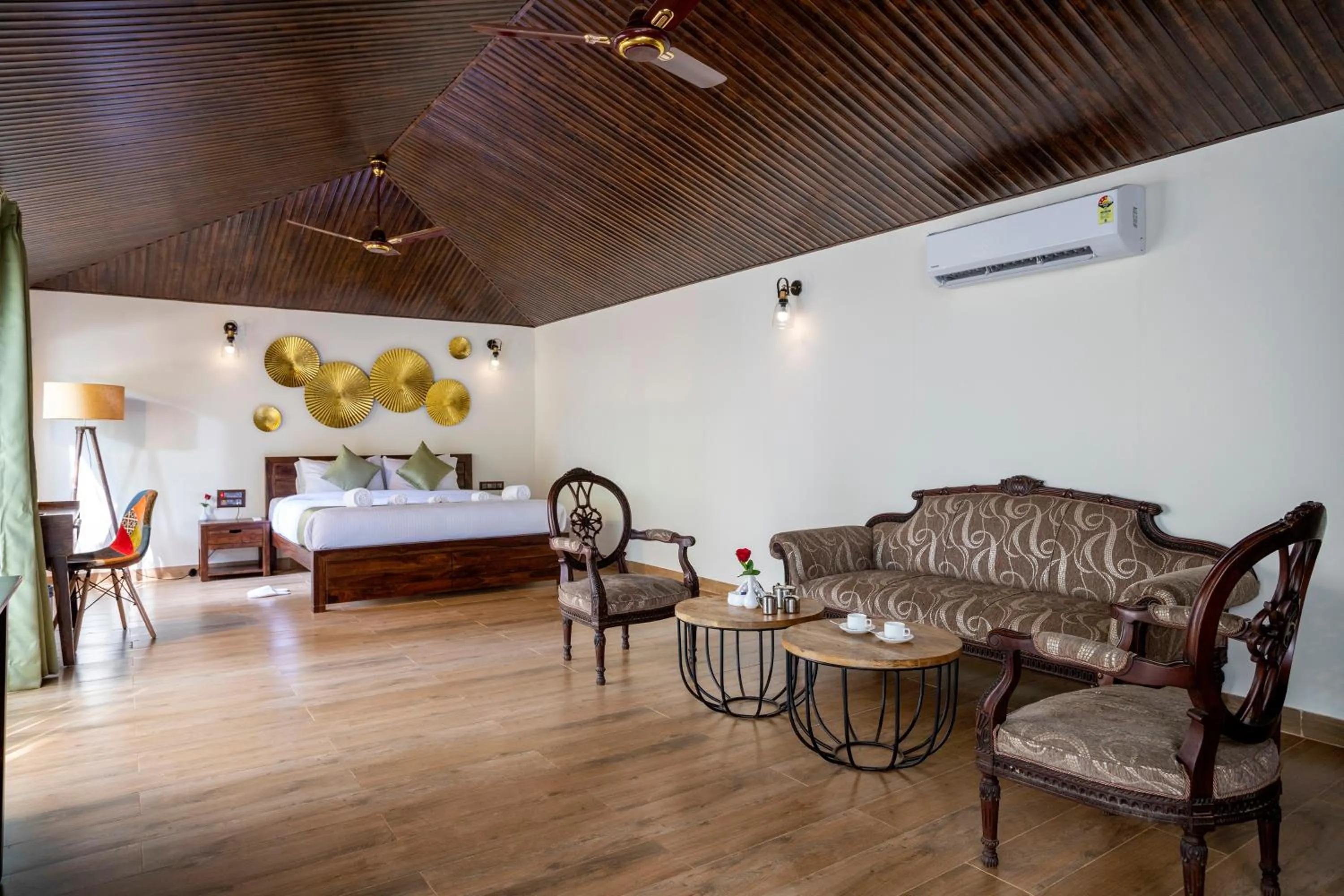 Photo of the whole room, Bed in Stone Wood Premier Gokarna